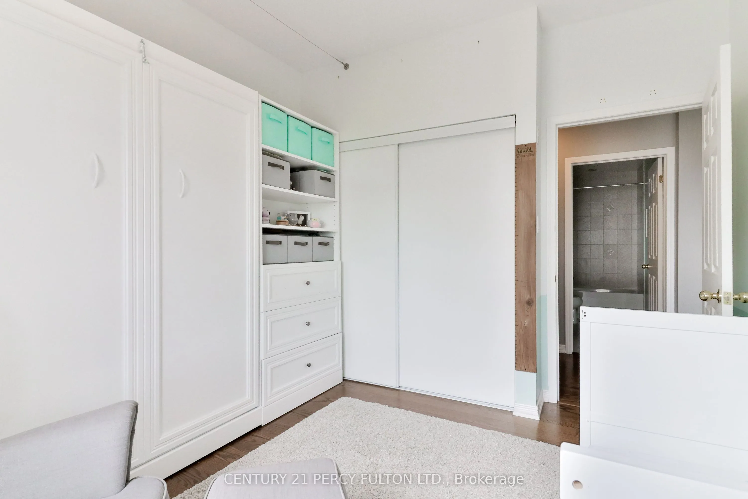 8 Maison Parc Court, #716