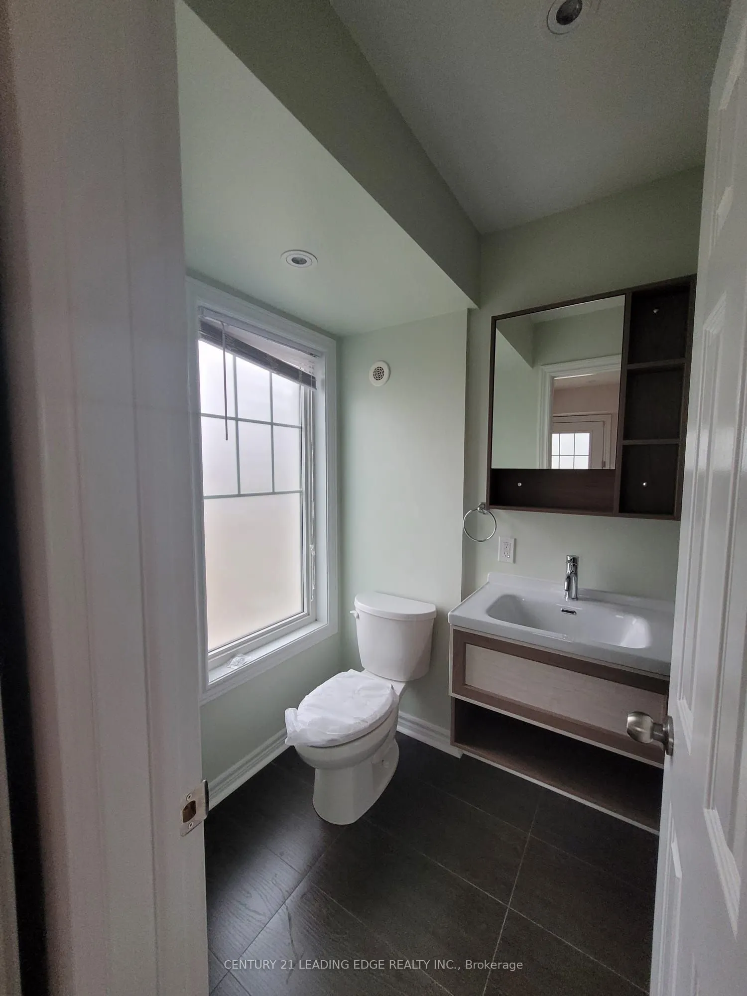 11 Dundas Way