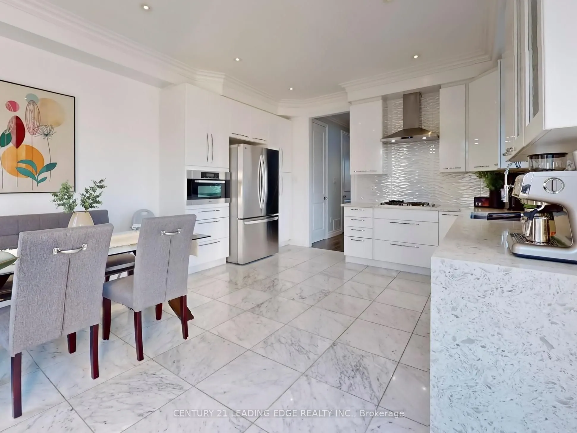 11 Dundas Way