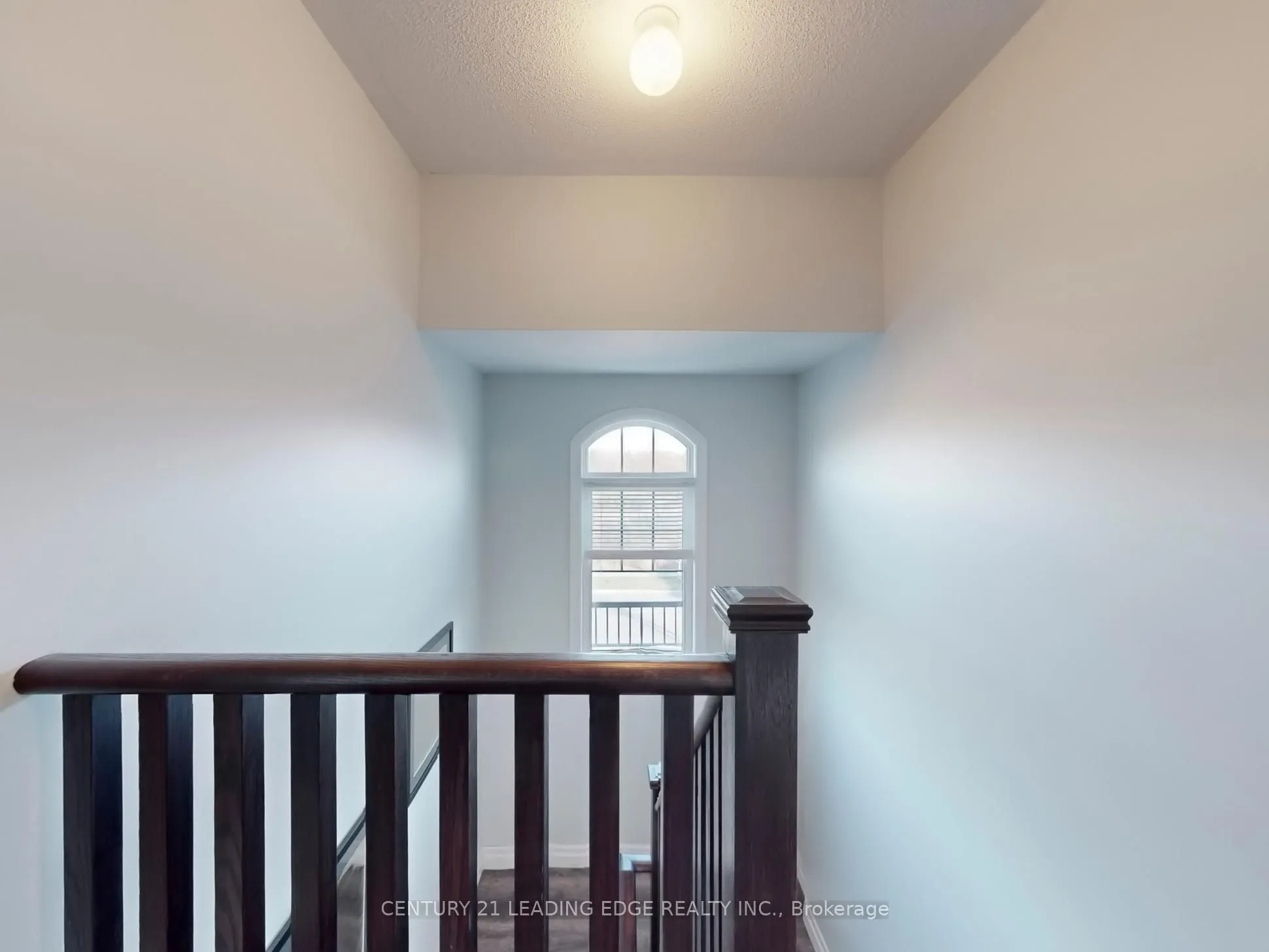 11 Dundas Way