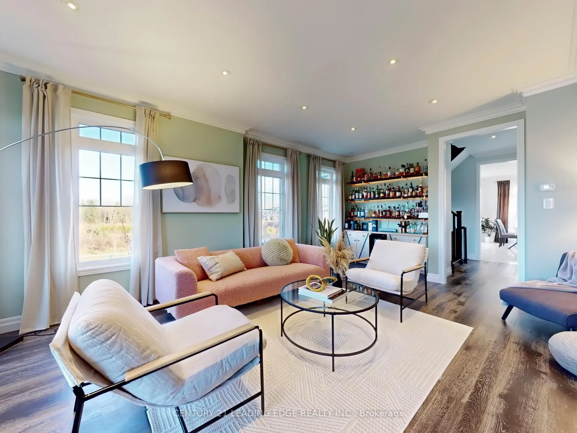 11 Dundas Way