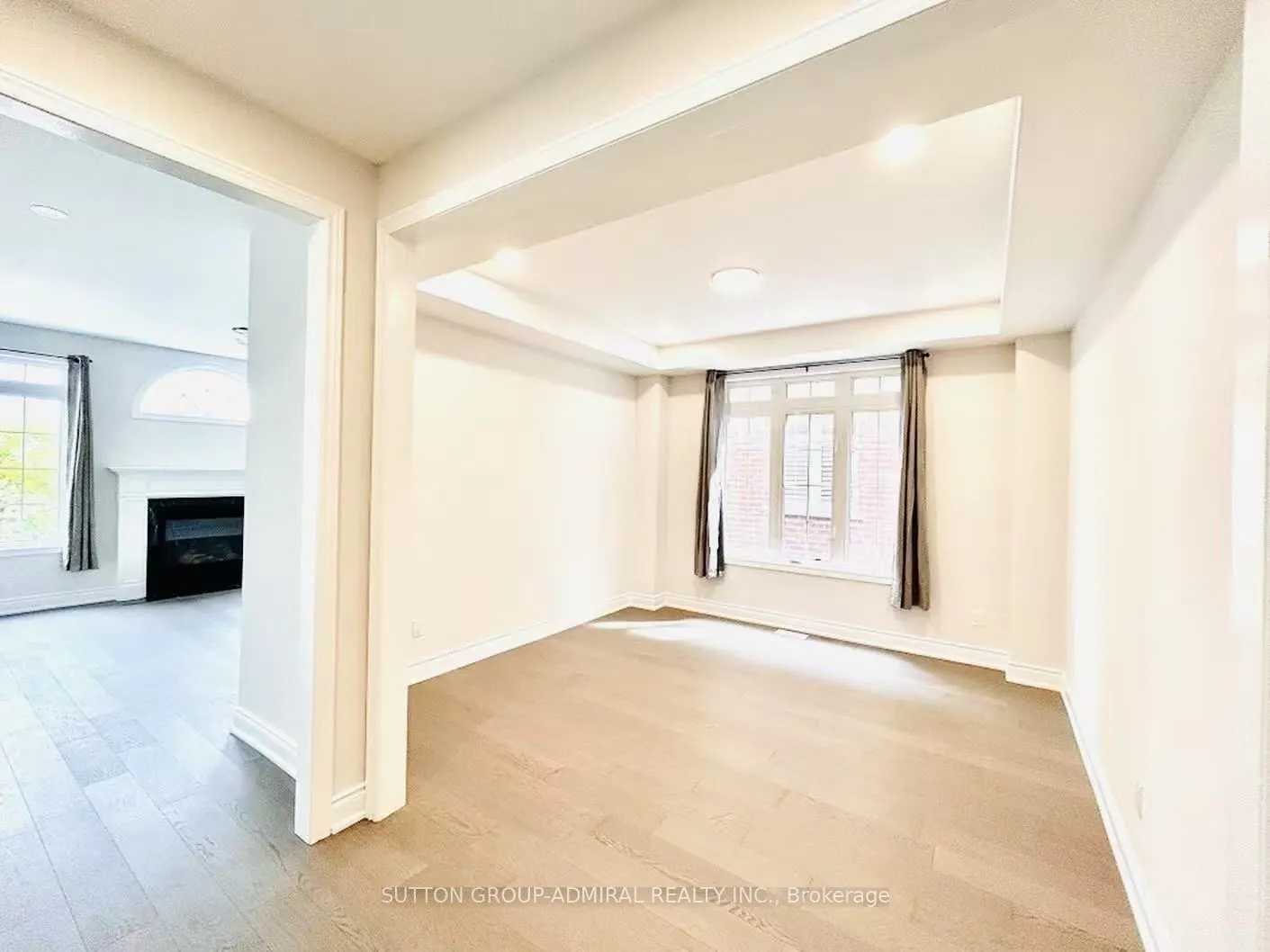 4 Castleglen Boulevard