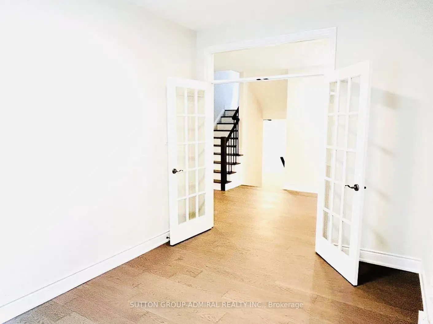 4 Castleglen Boulevard