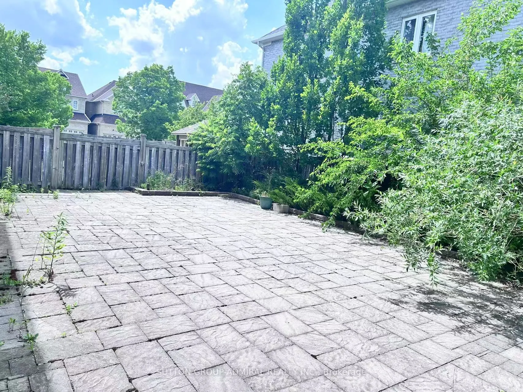 4 Castleglen Boulevard