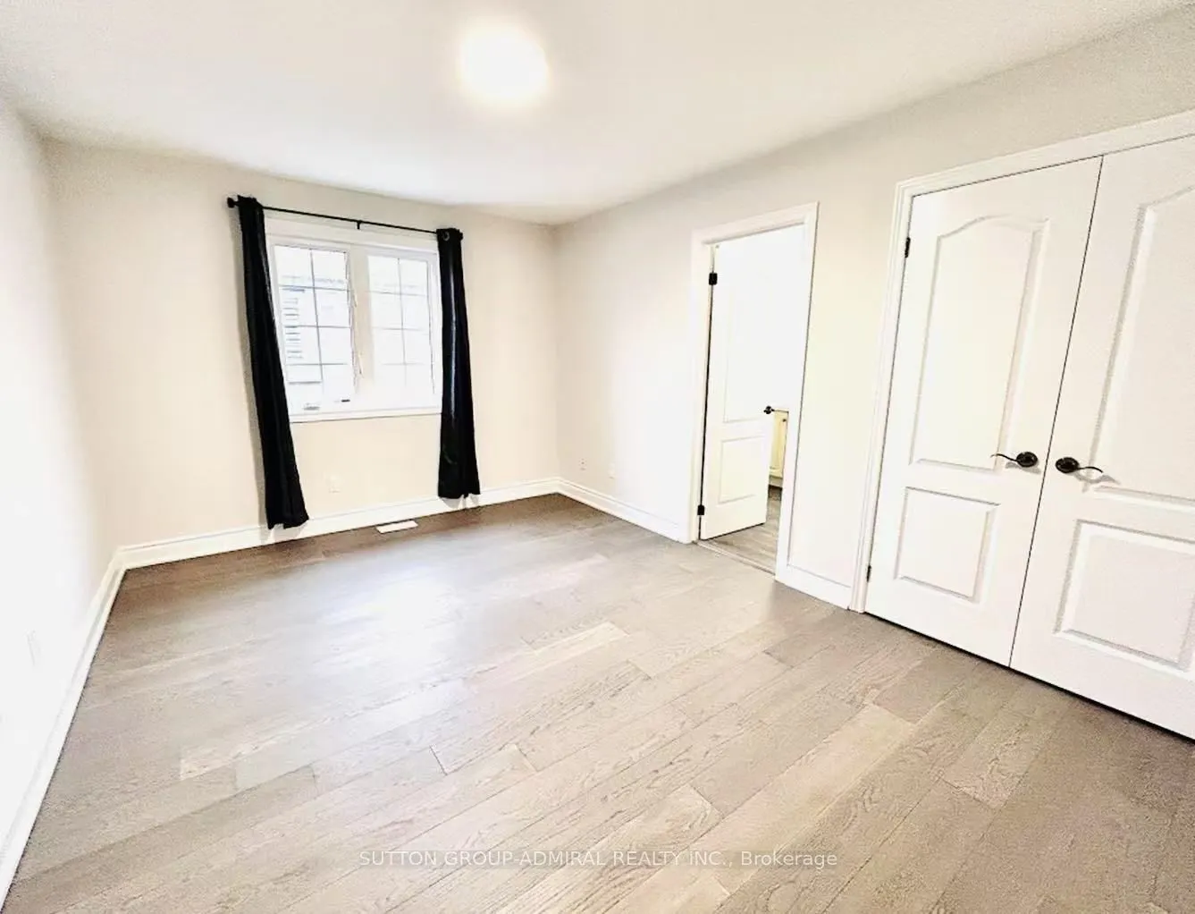 4 Castleglen Boulevard