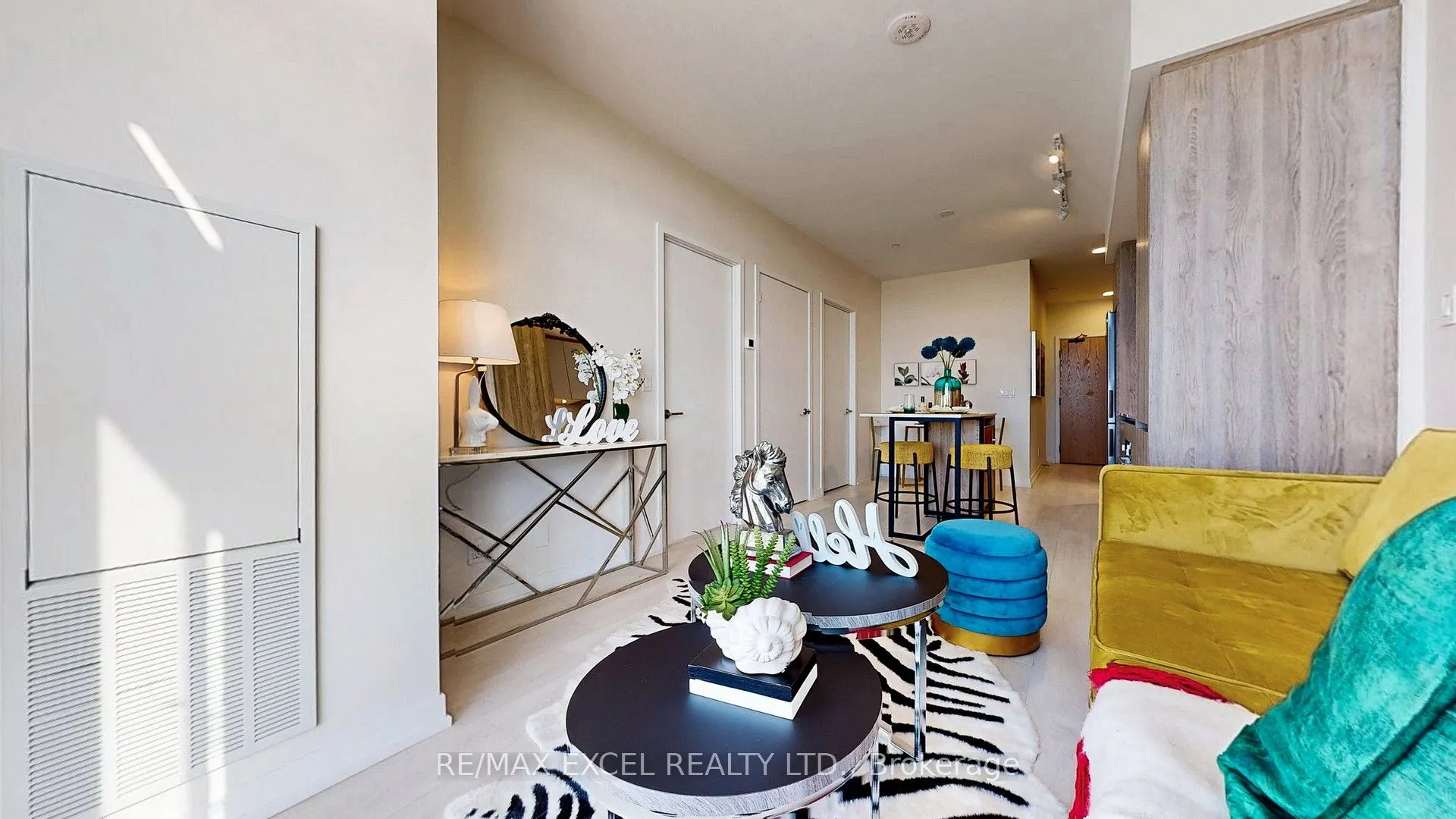 8 Beverley Glen Boulevard, #802
