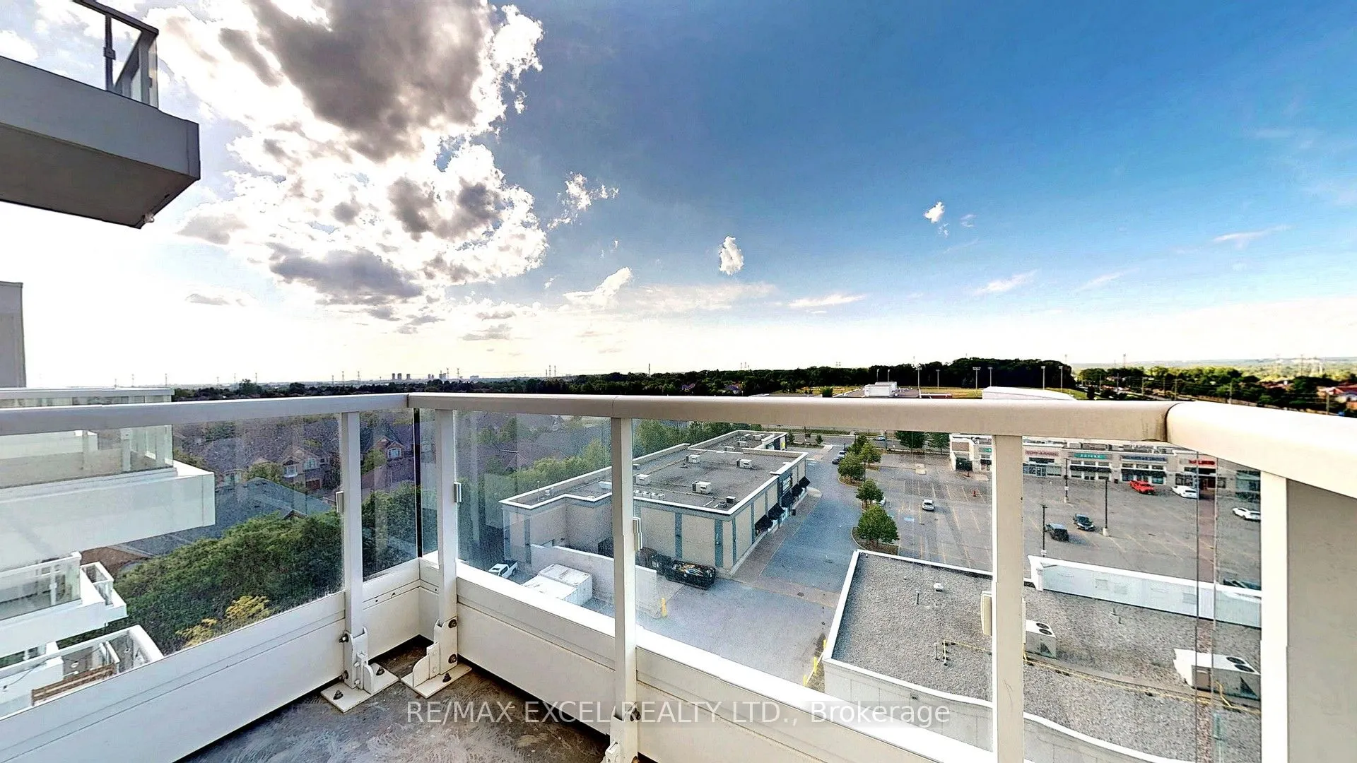 8 Beverley Glen Boulevard, #802
