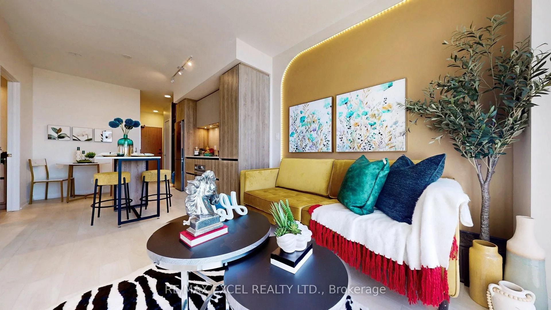 8 Beverley Glen Boulevard, #802