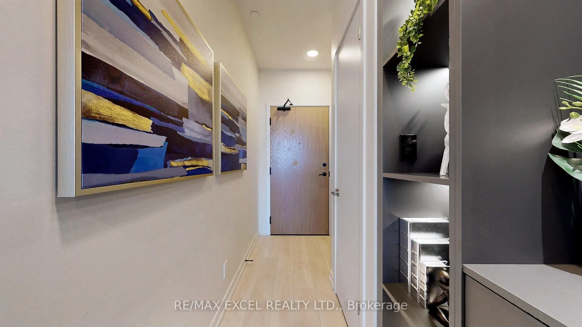8 Beverley Glen Boulevard, #802