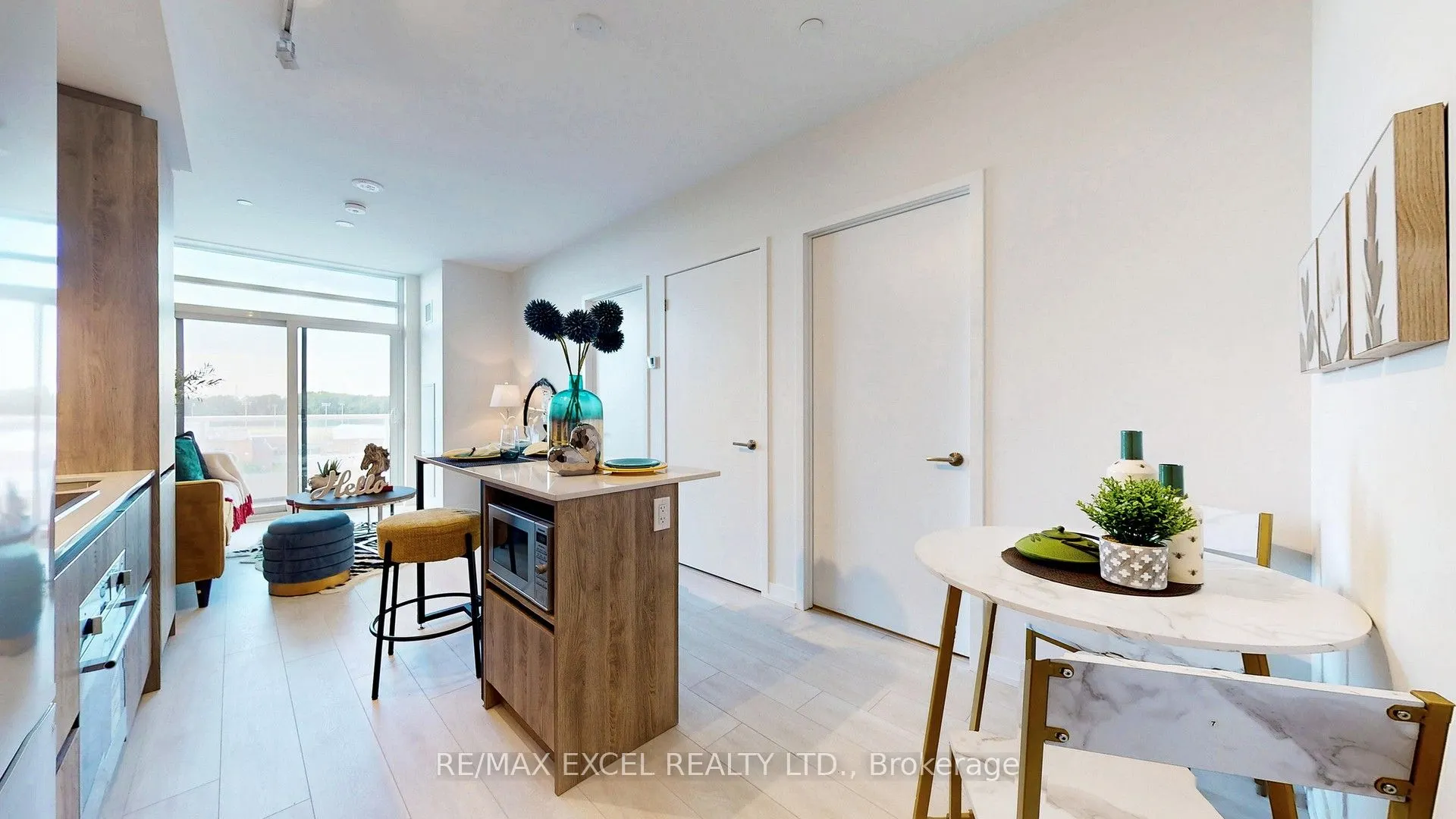 8 Beverley Glen Boulevard, #802