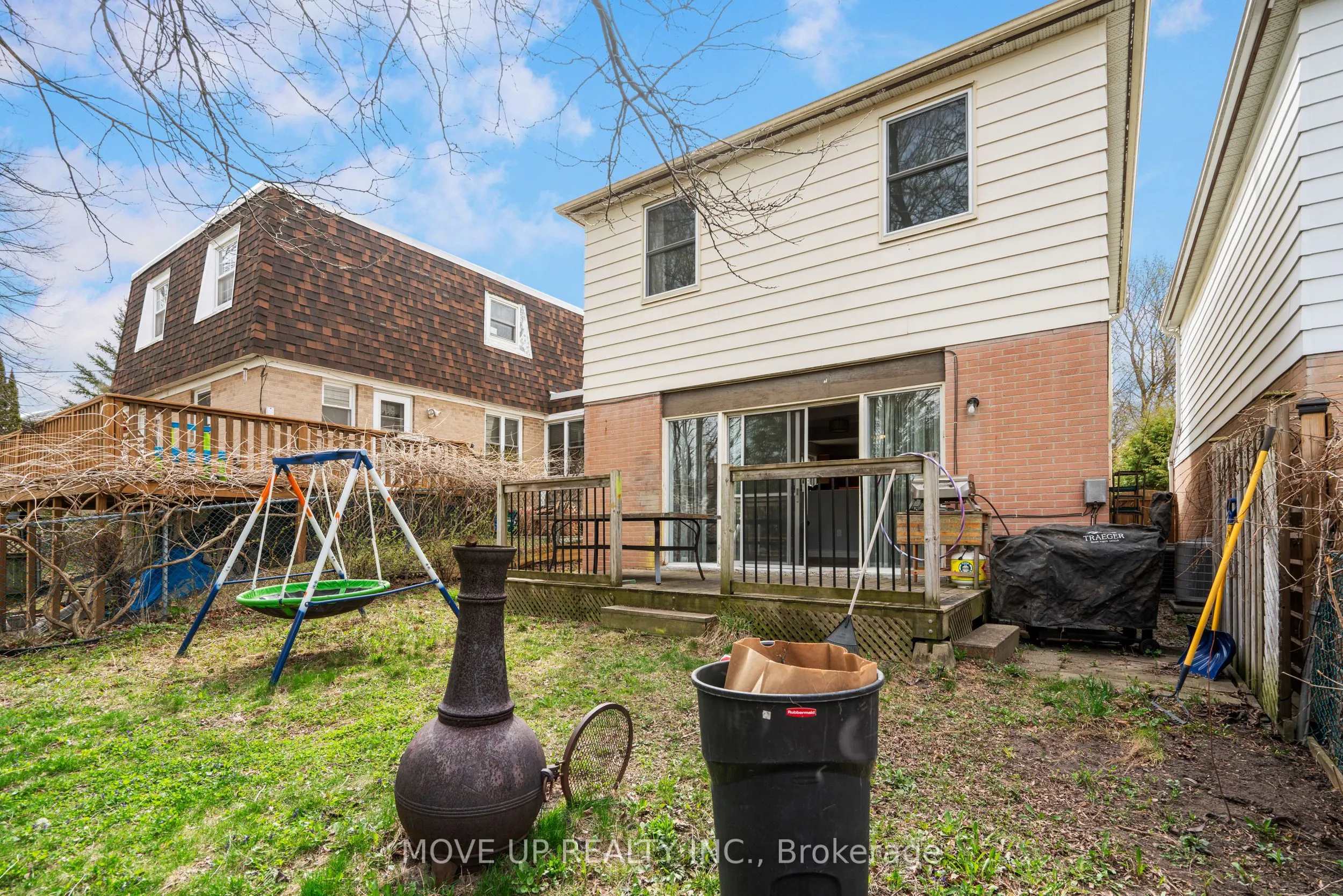 785 Pam Crescent