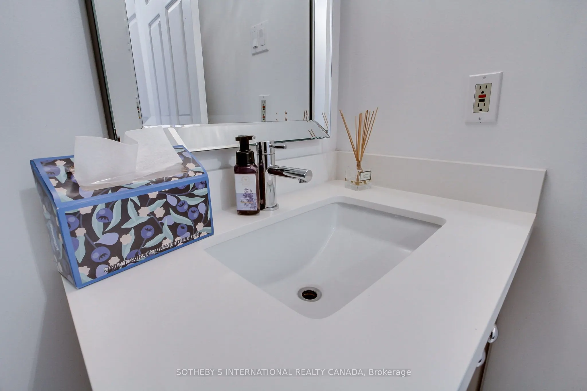 40 Harding Boulevard W, #301