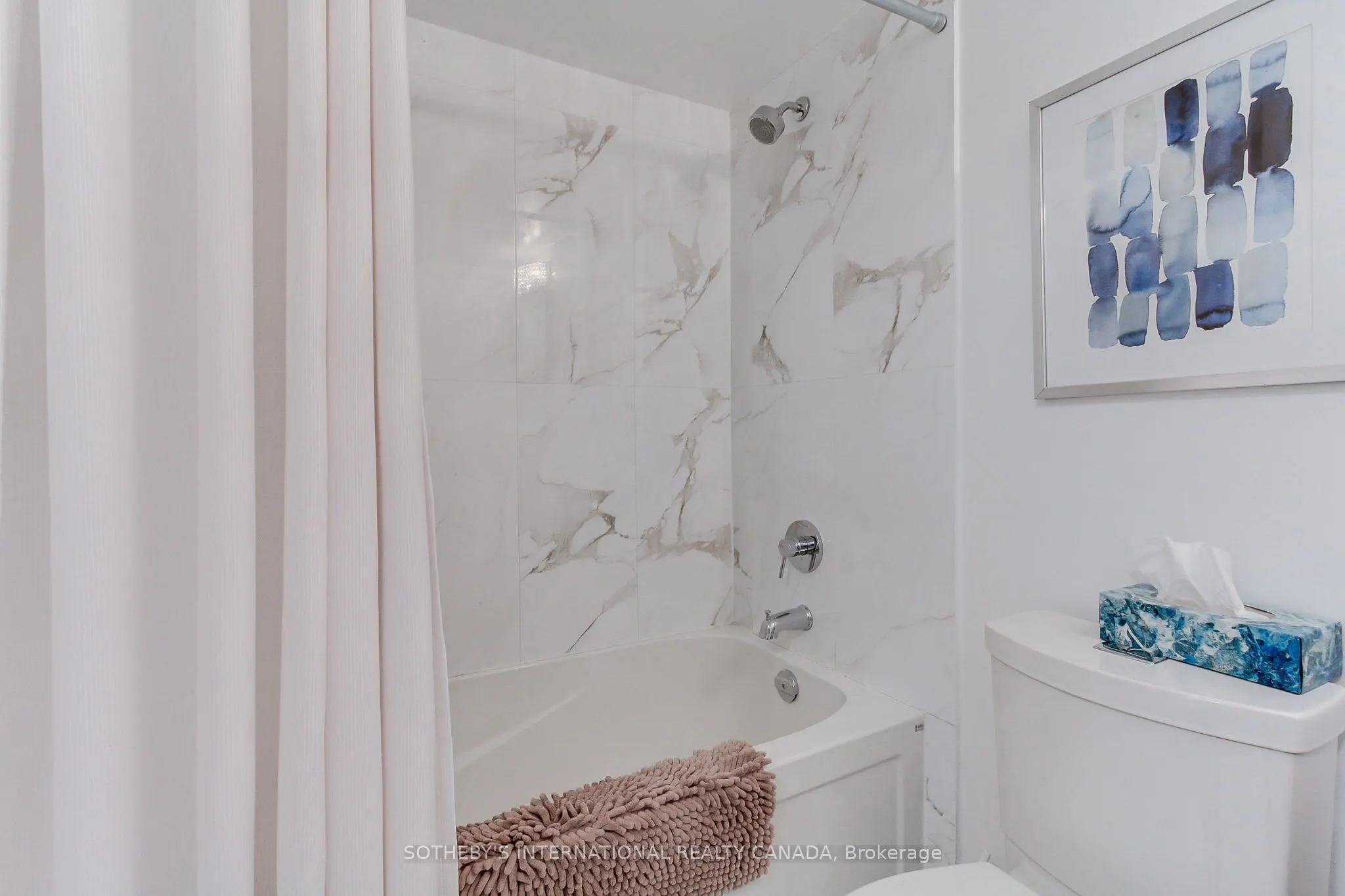 40 Harding Boulevard W, #301