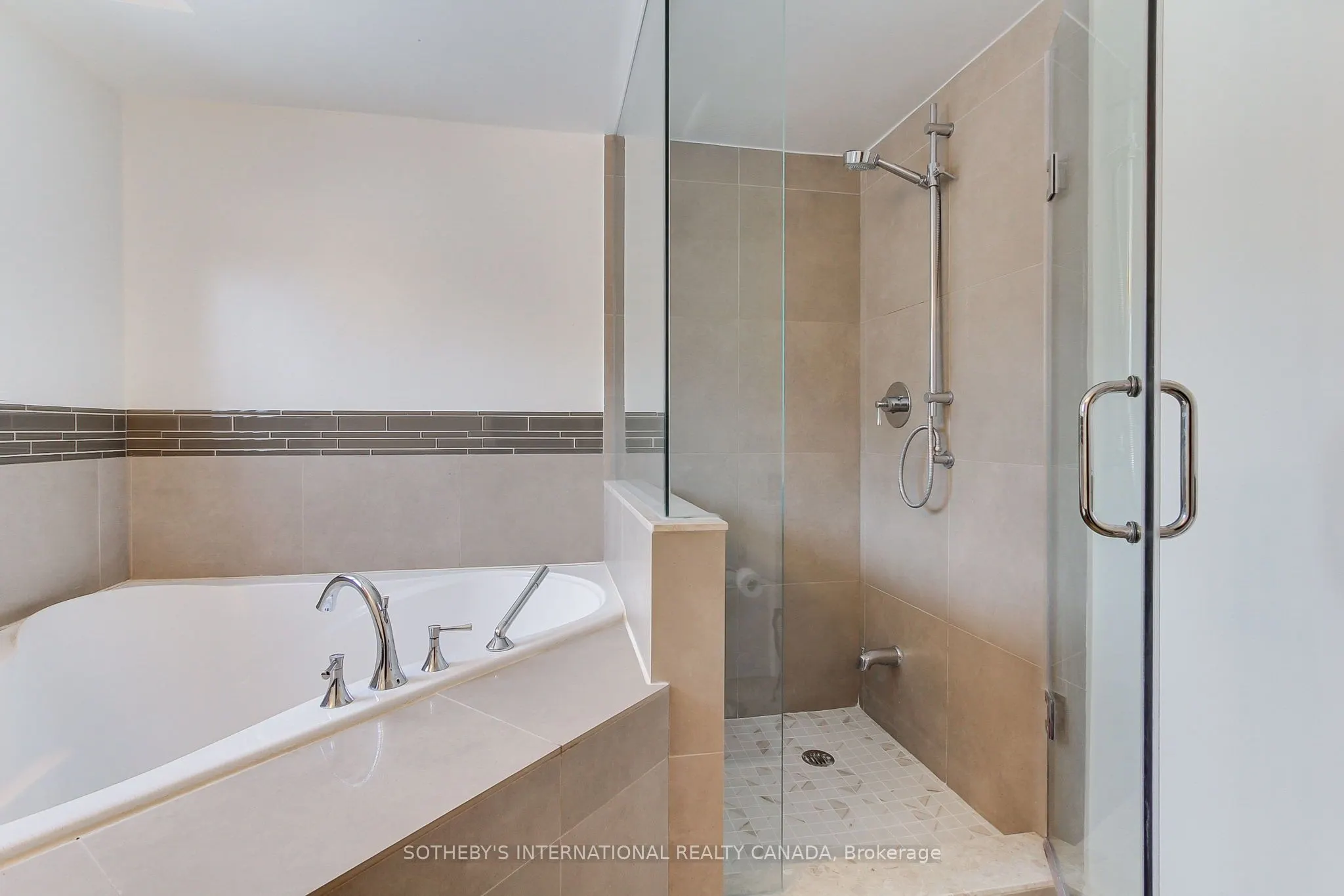 40 Harding Boulevard W, #301