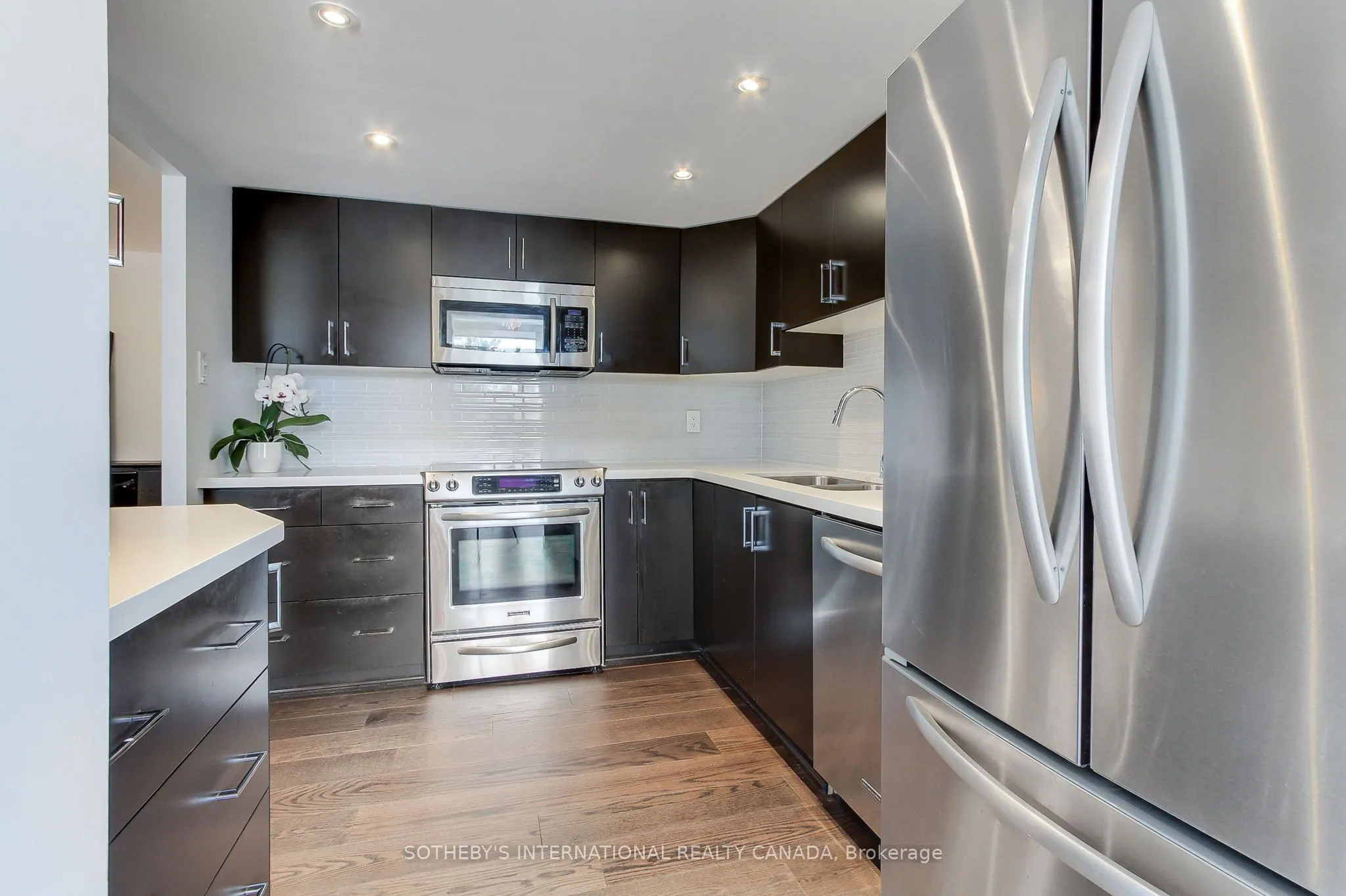 40 Harding Boulevard W, #301
