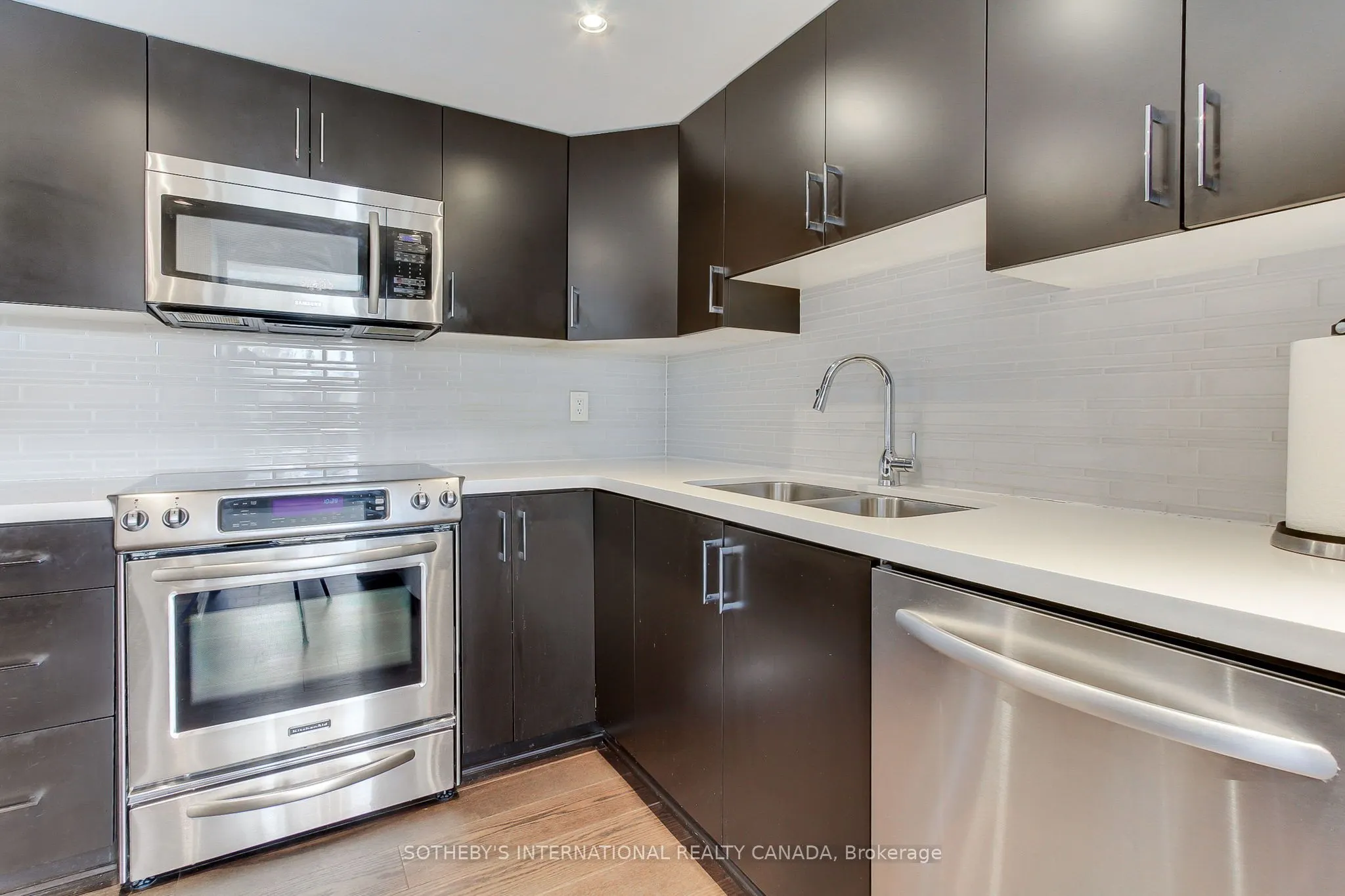40 Harding Boulevard W, #301