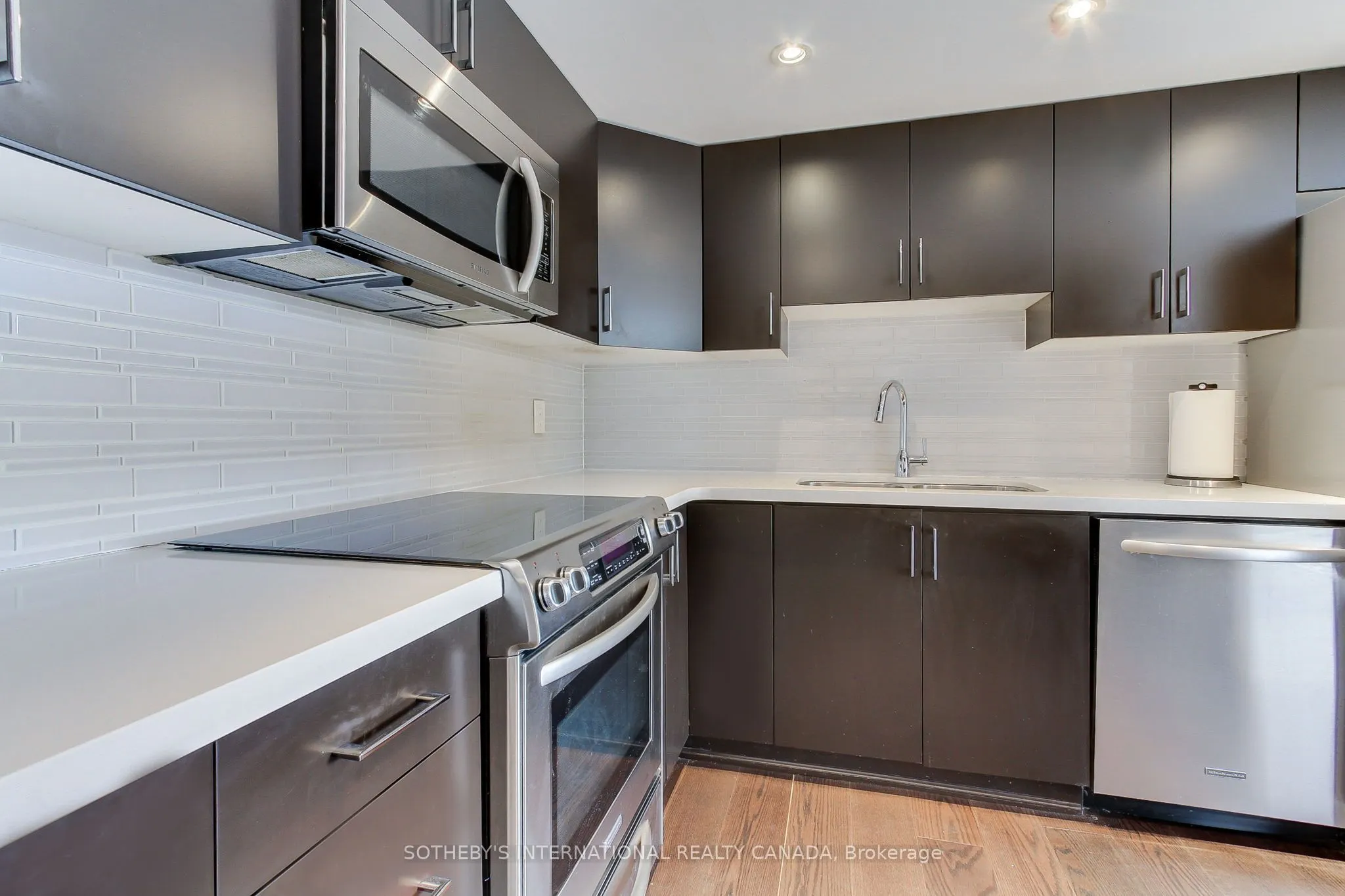 40 Harding Boulevard W, #301