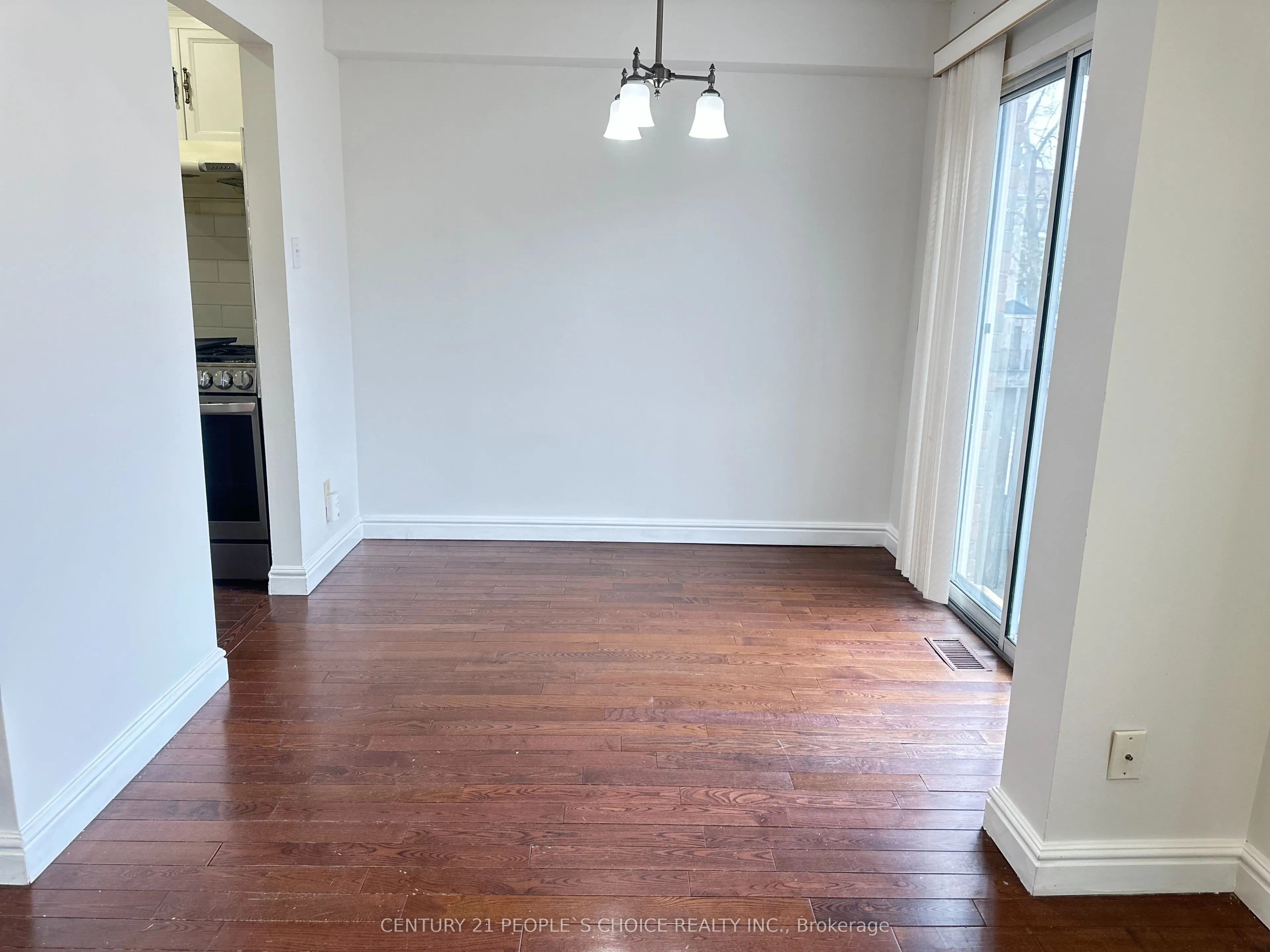 152 Observatory Lane