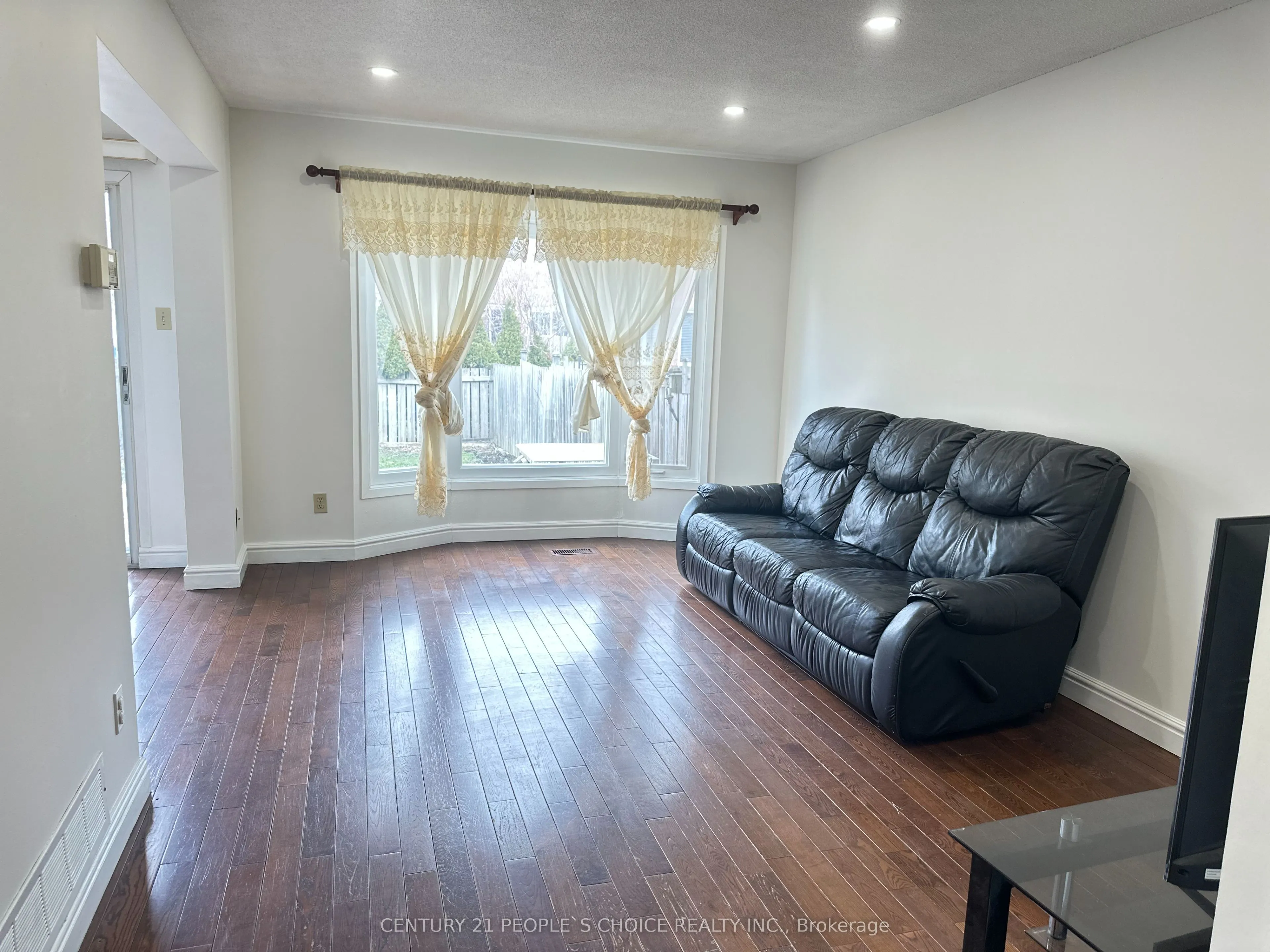 152 Observatory Lane