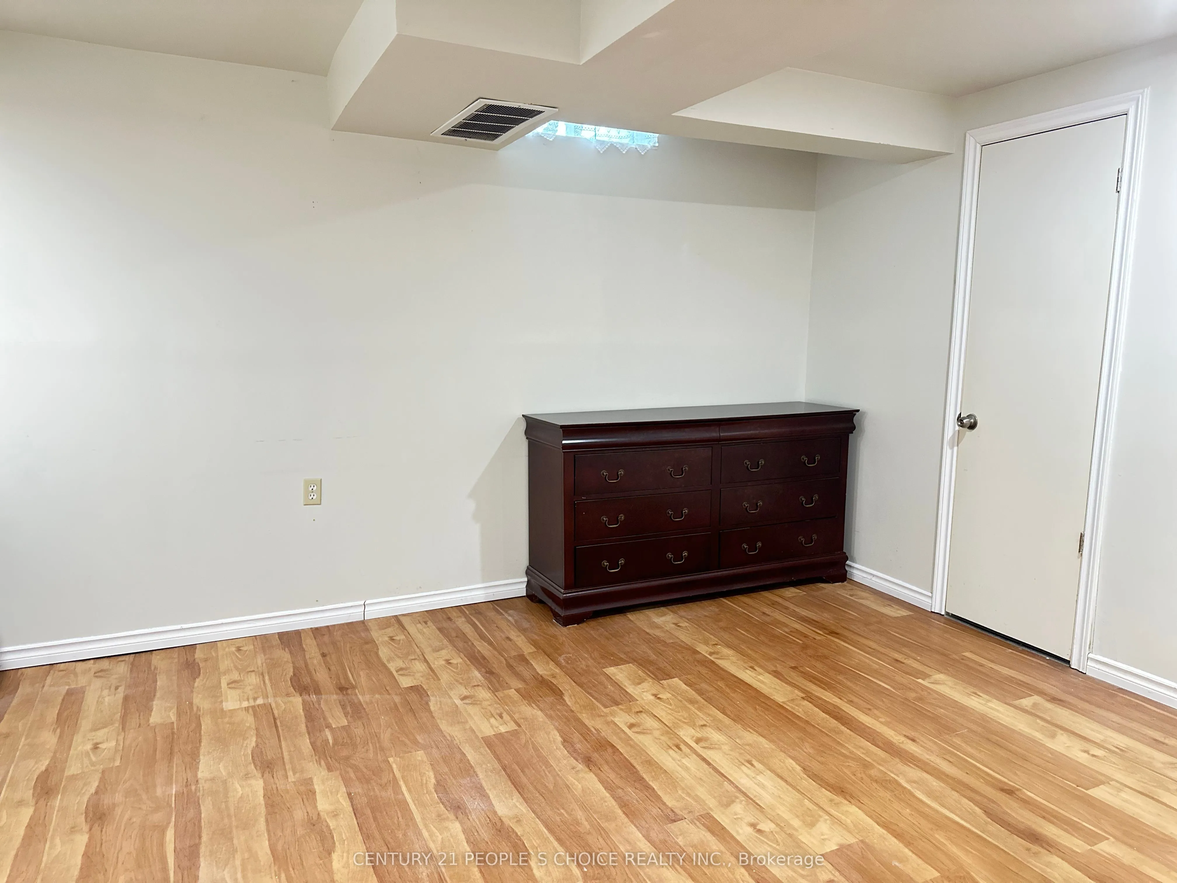 152 Observatory Lane