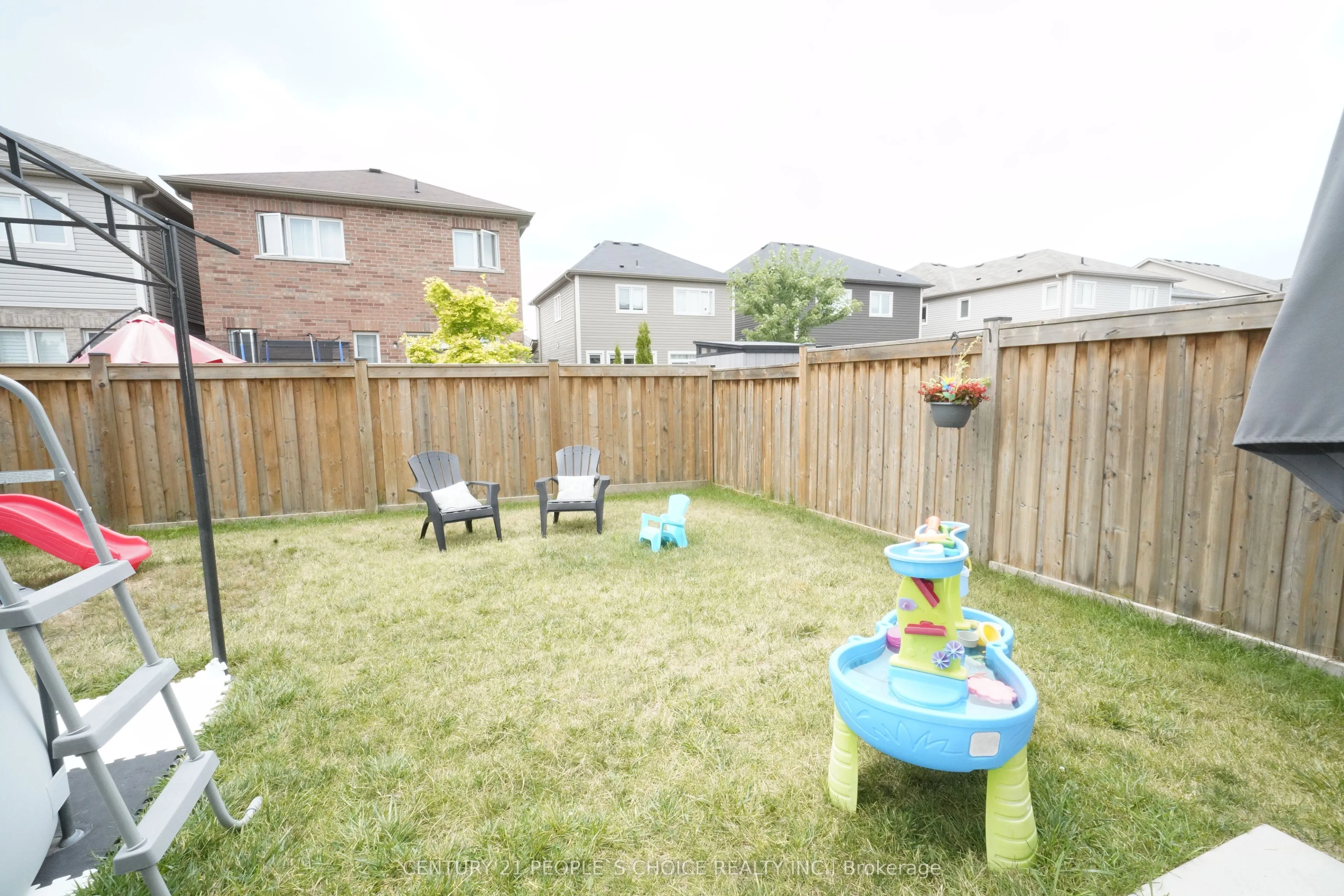 42 Hutton Crescent