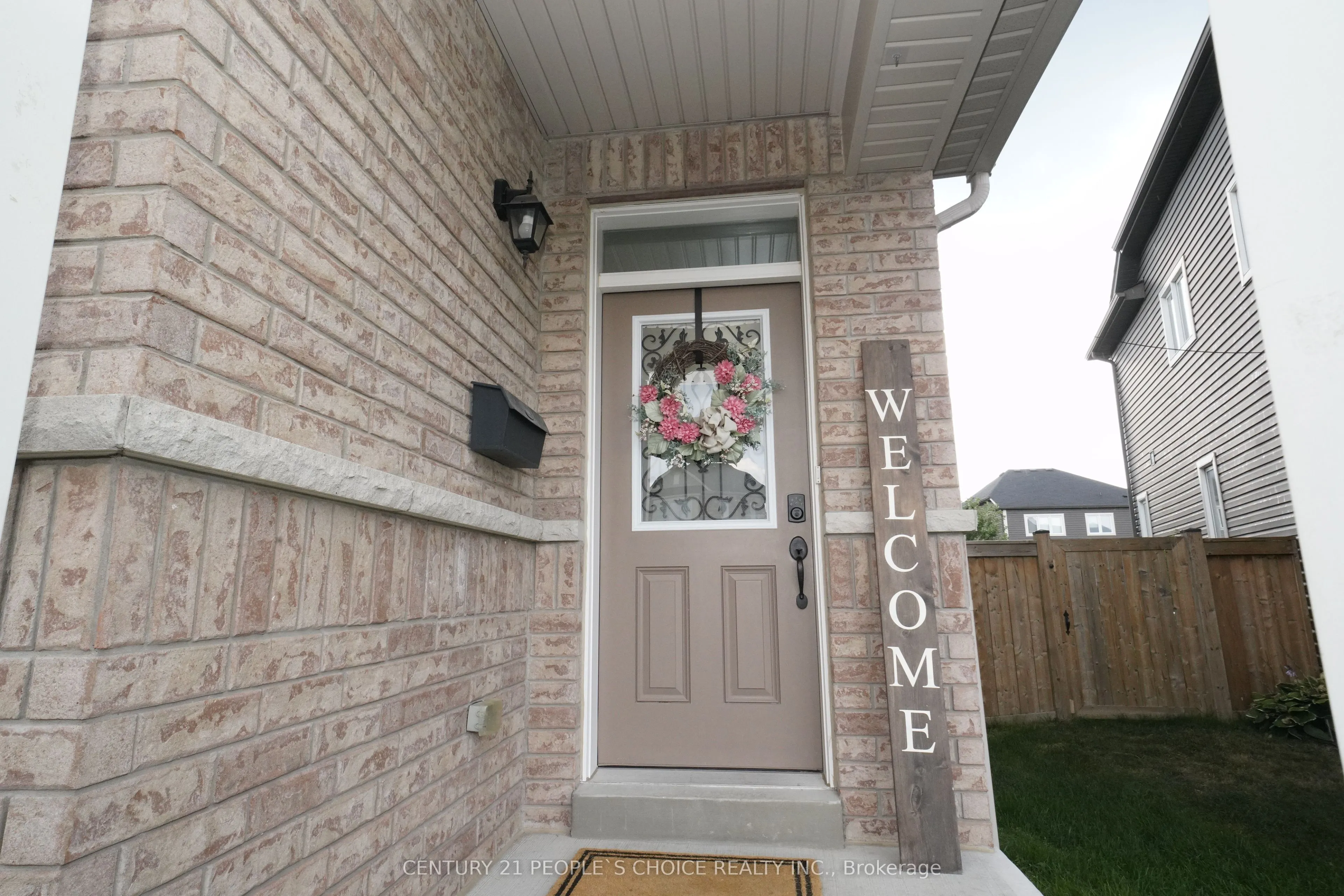 42 Hutton Crescent