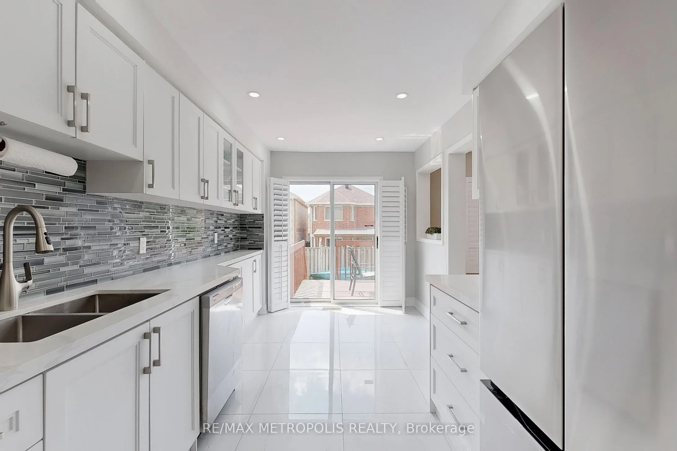 175 Roxbury Street
