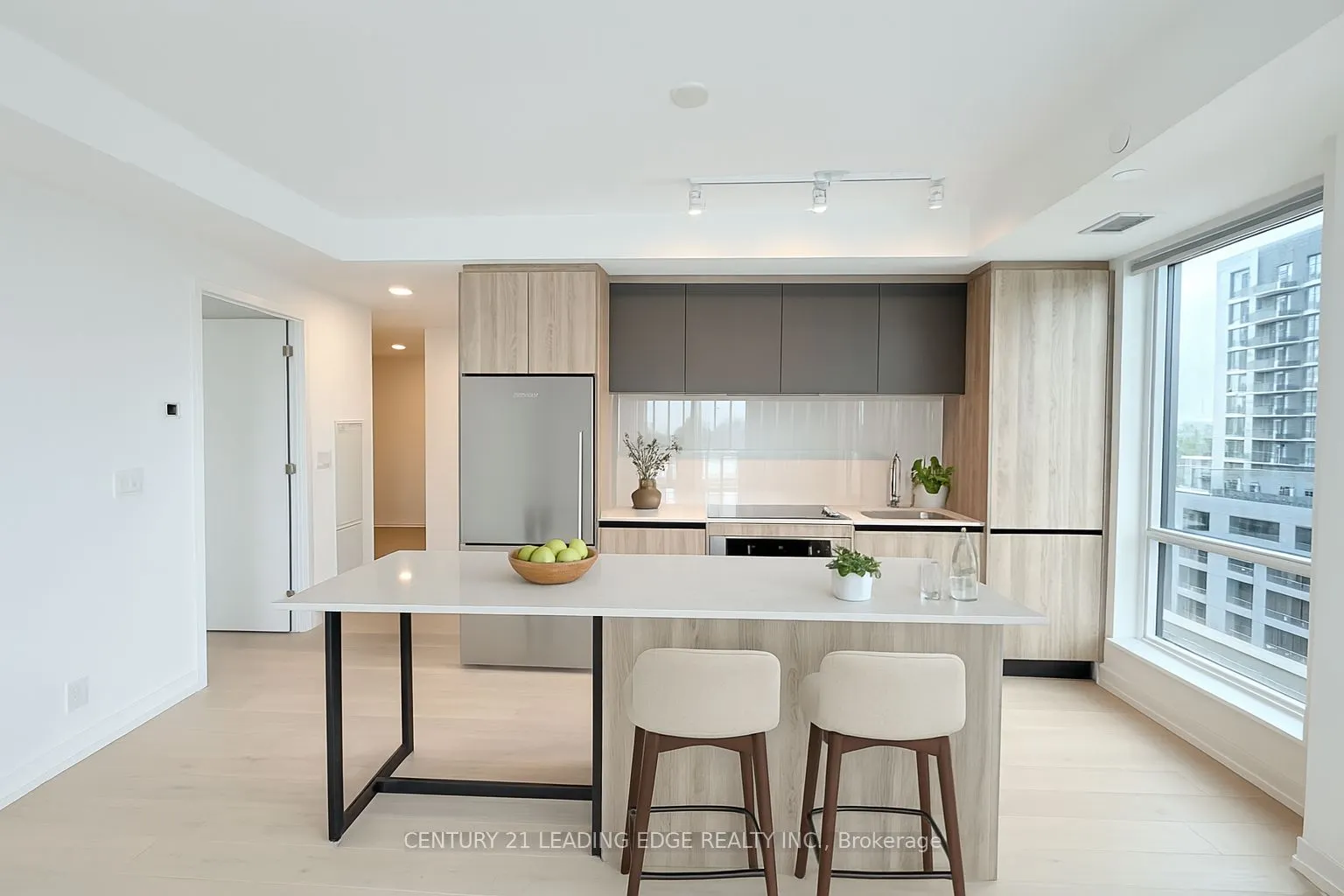 8 Beverley Glen Boulevard, #909