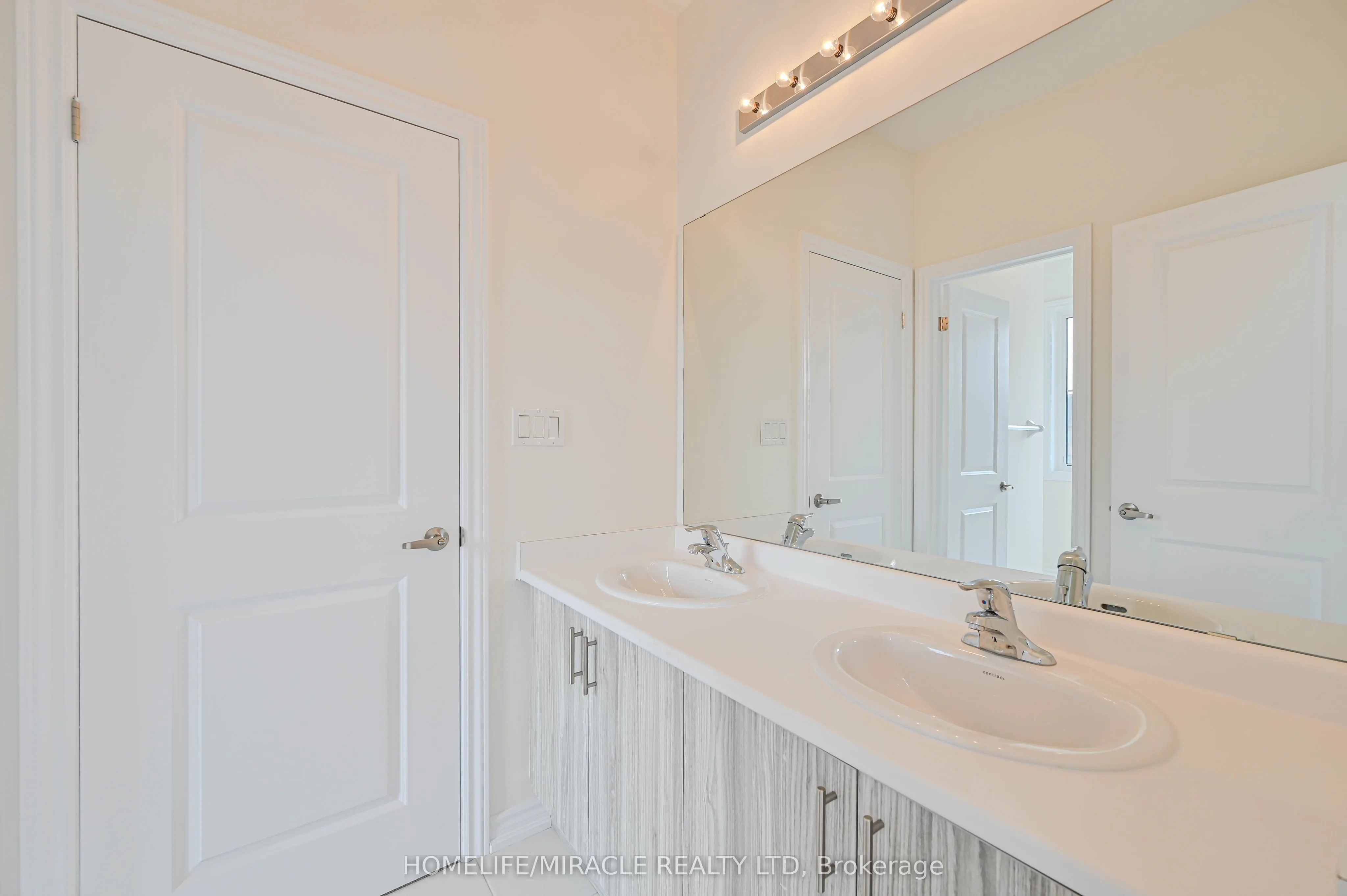 1653 Corsal Court