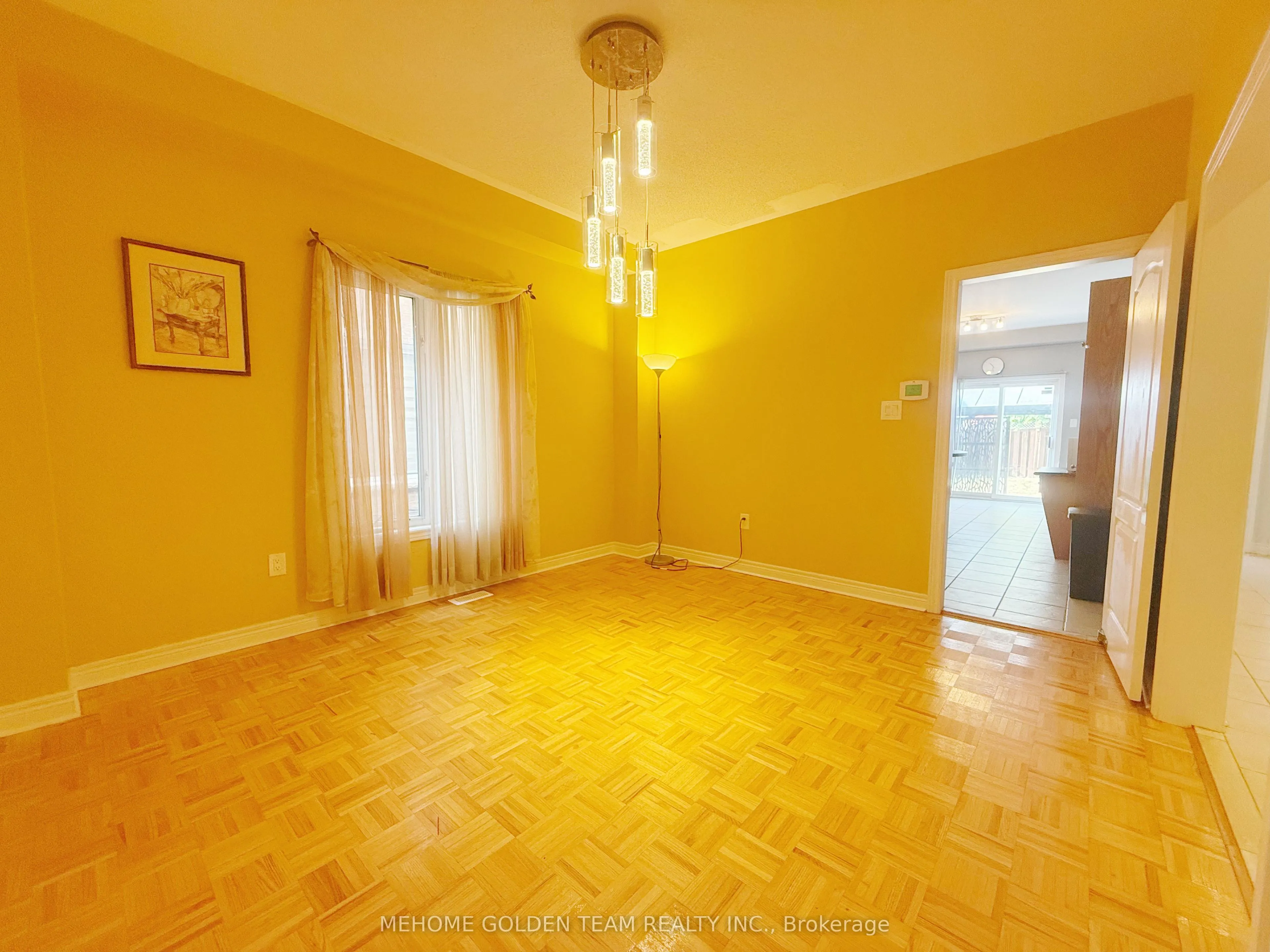 31 Ferncliffe Crescent