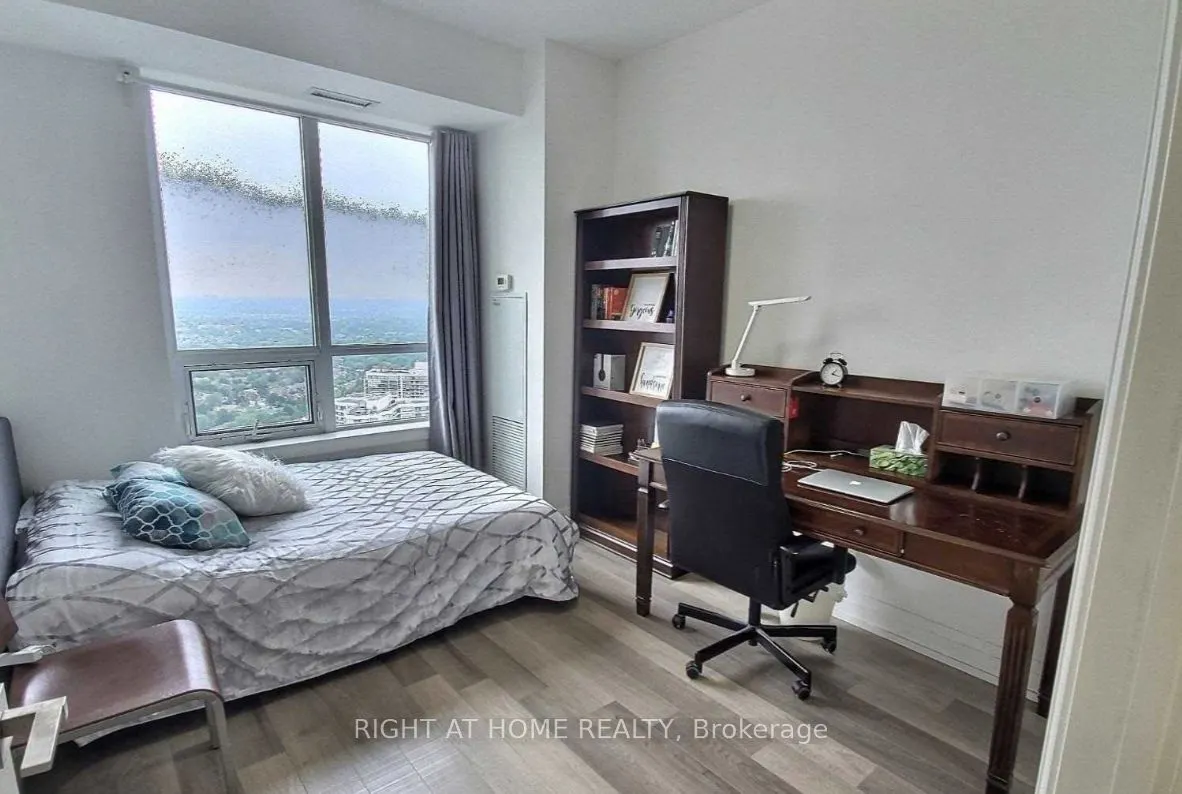 7161 Yonge Street, #Lph308