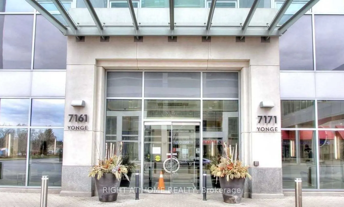 7161 Yonge Street, #Lph308