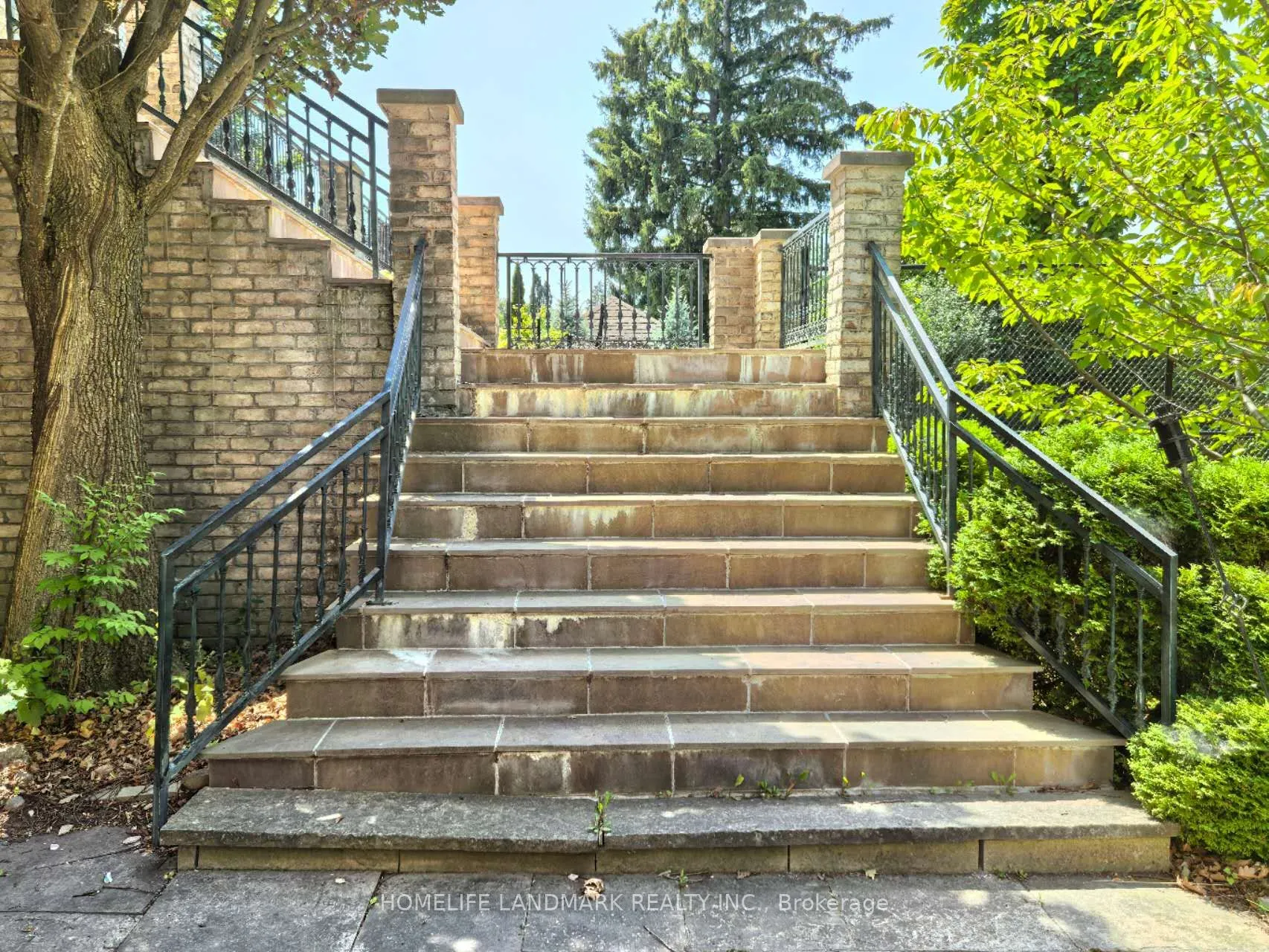42 Maryvale Crescent