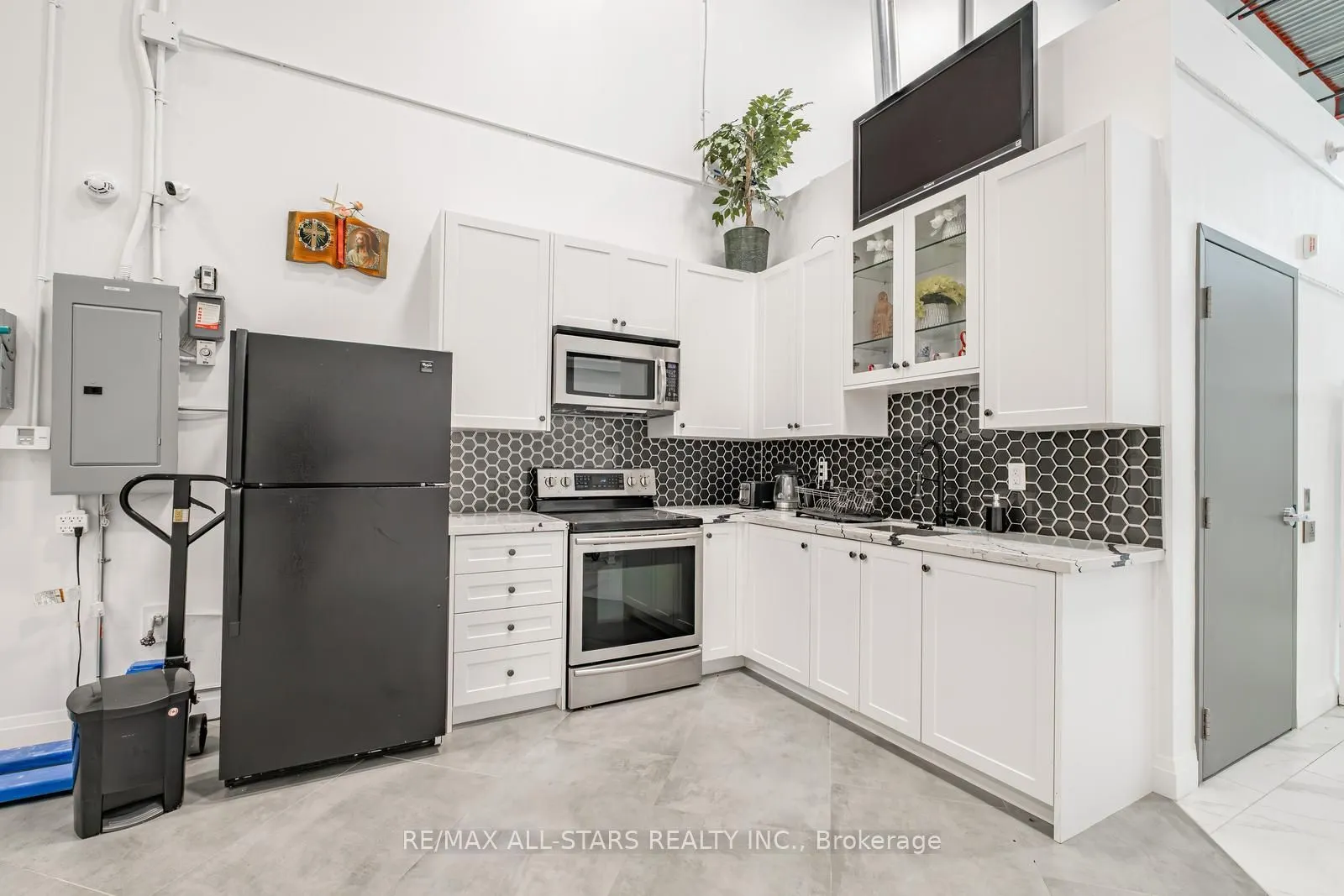 200 Mostar Street, #A101