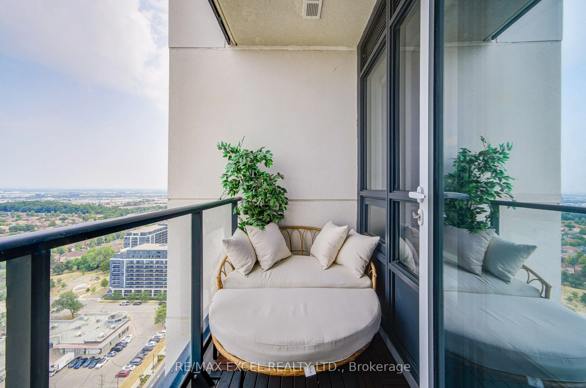 12 Gandhi Lane, #2815