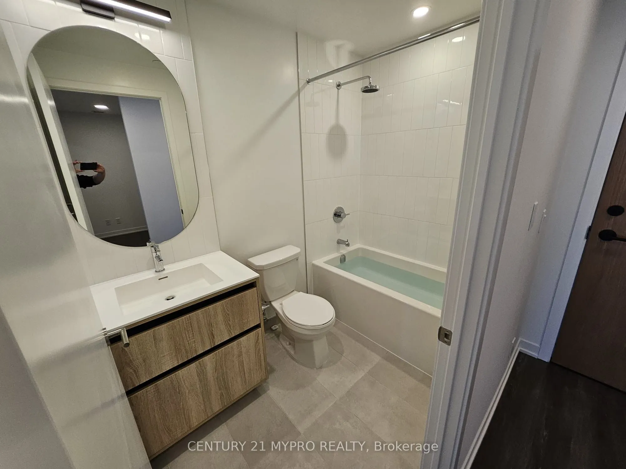 7950 Bathurst Street, #1913