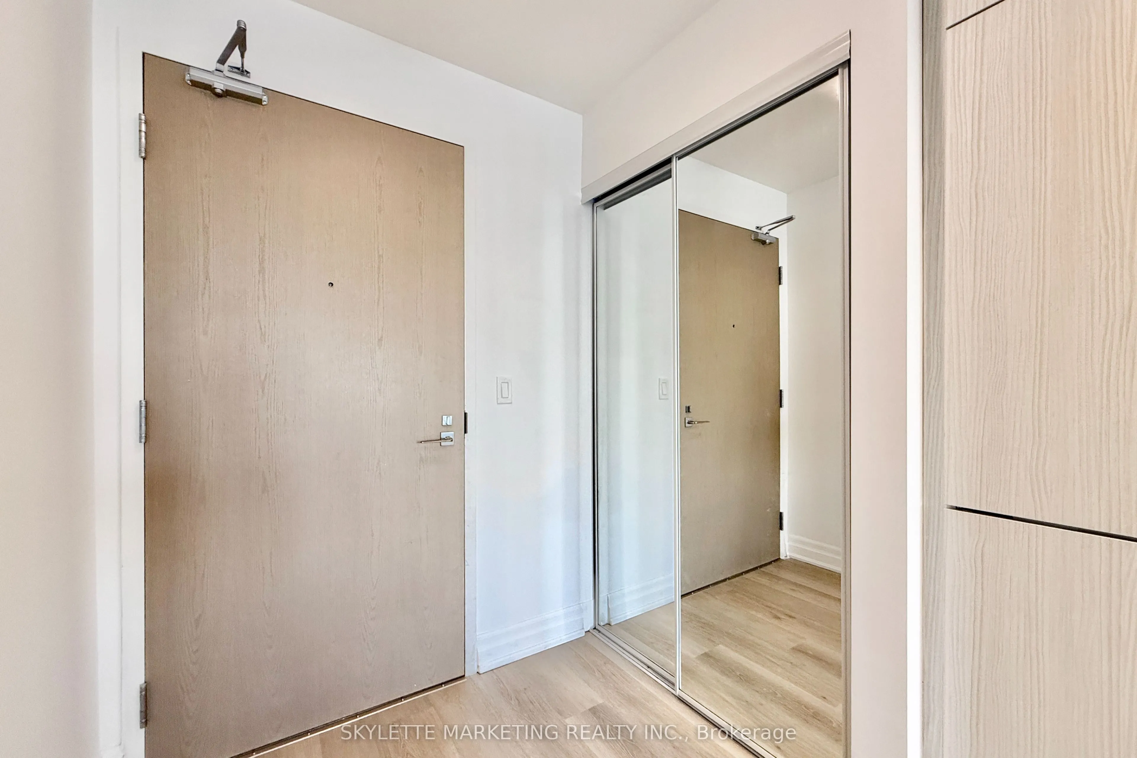 8 Rouge Valley Drive W, #718