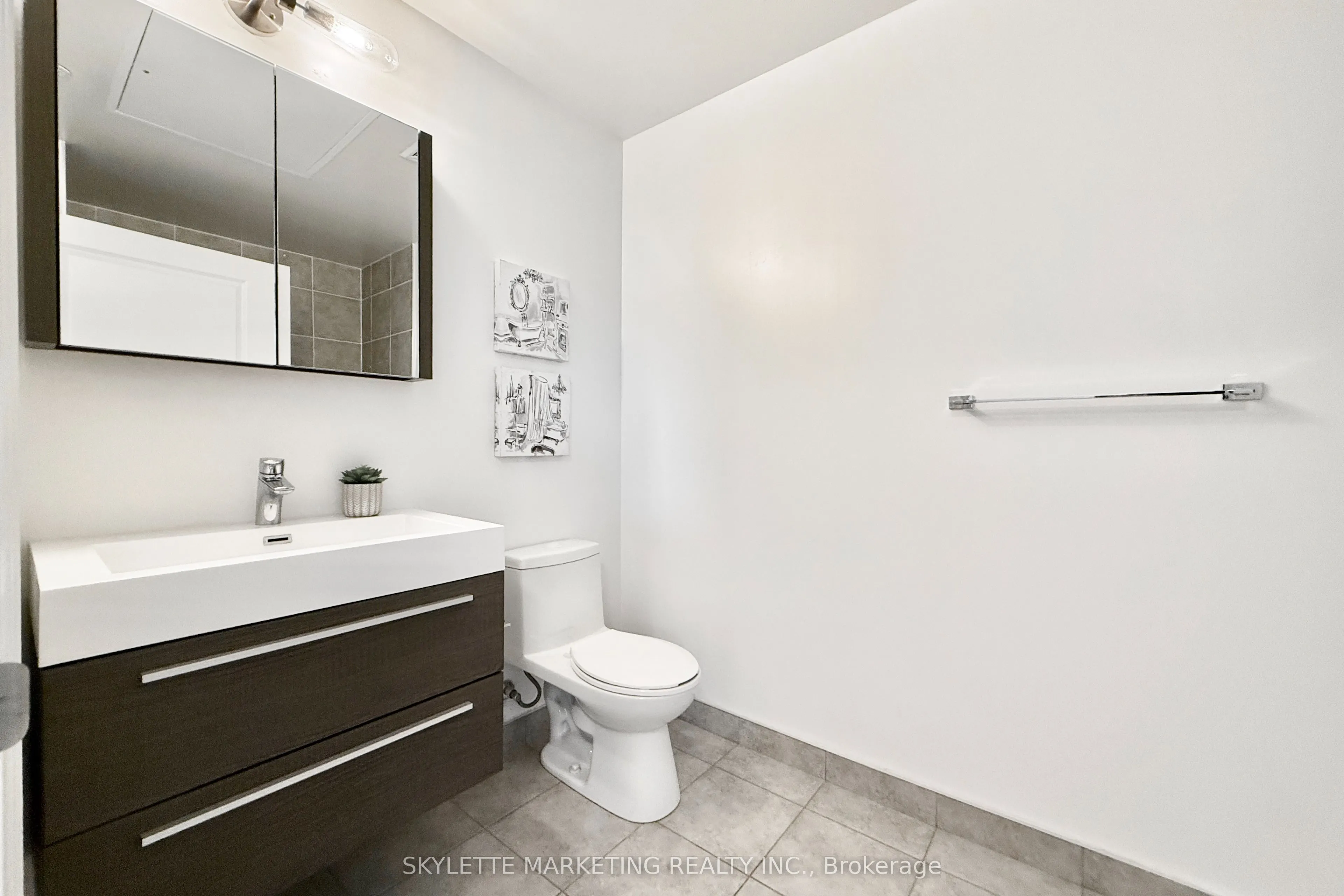 8 Rouge Valley Drive W, #718