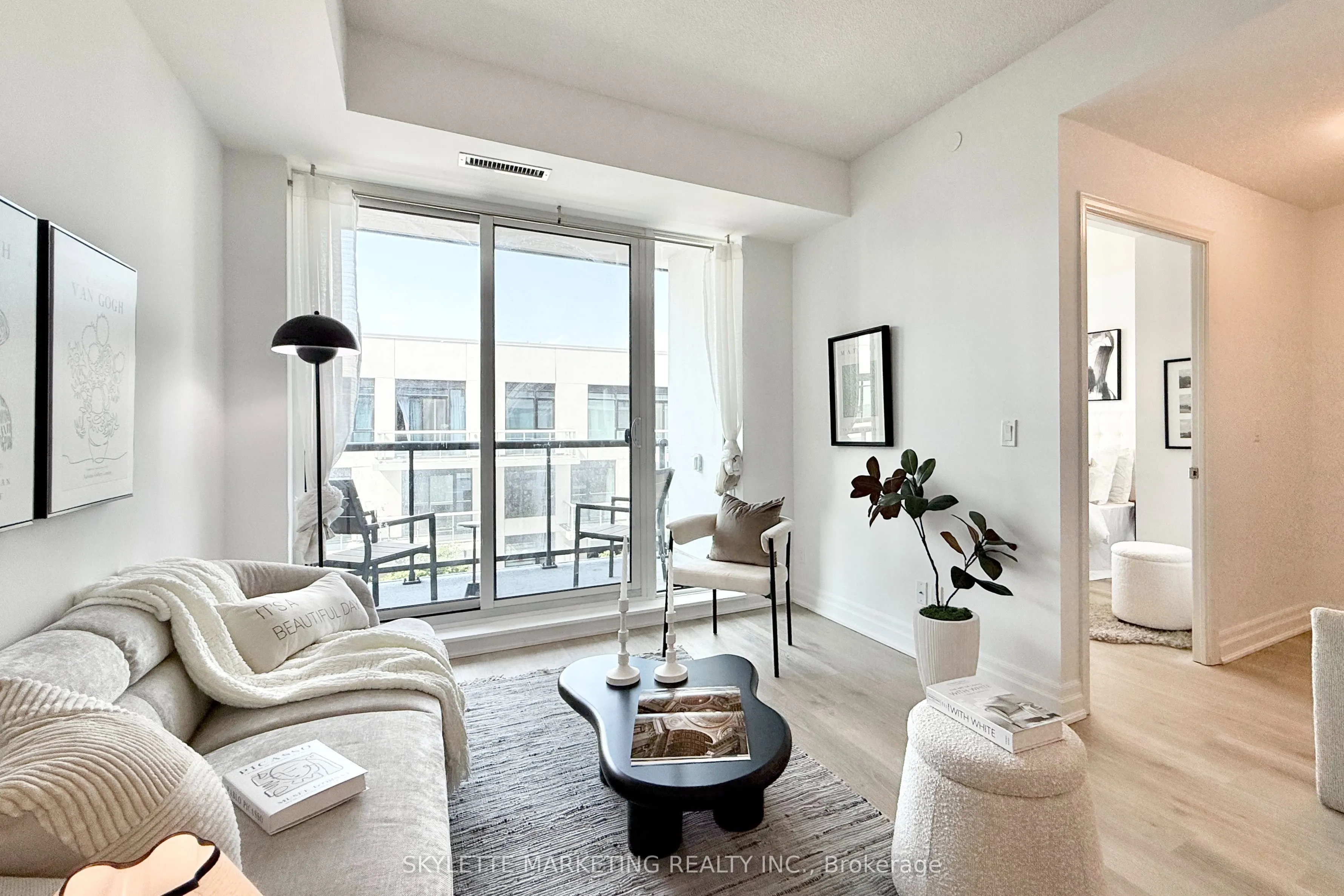8 Rouge Valley Drive W, #718