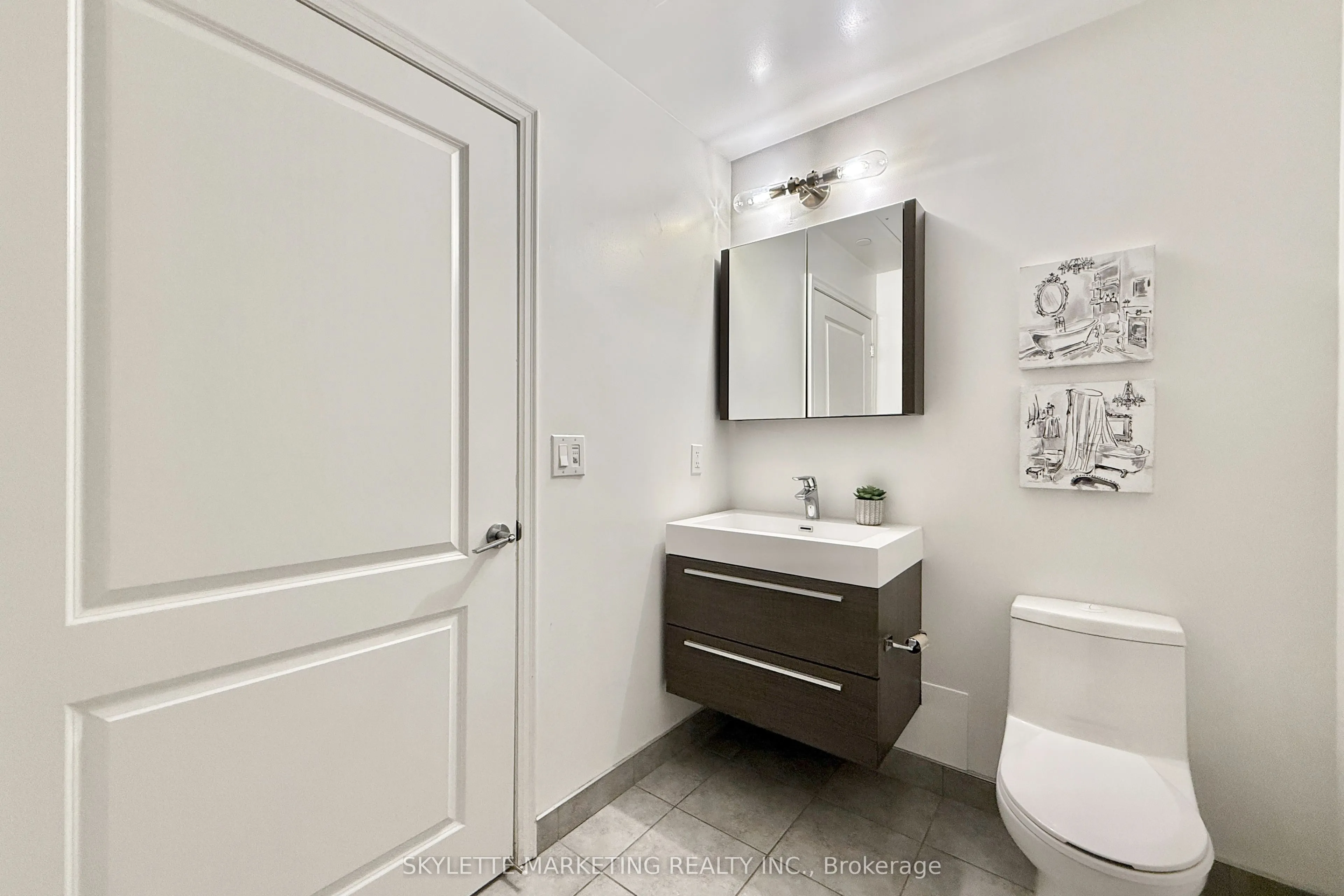 8 Rouge Valley Drive W, #718