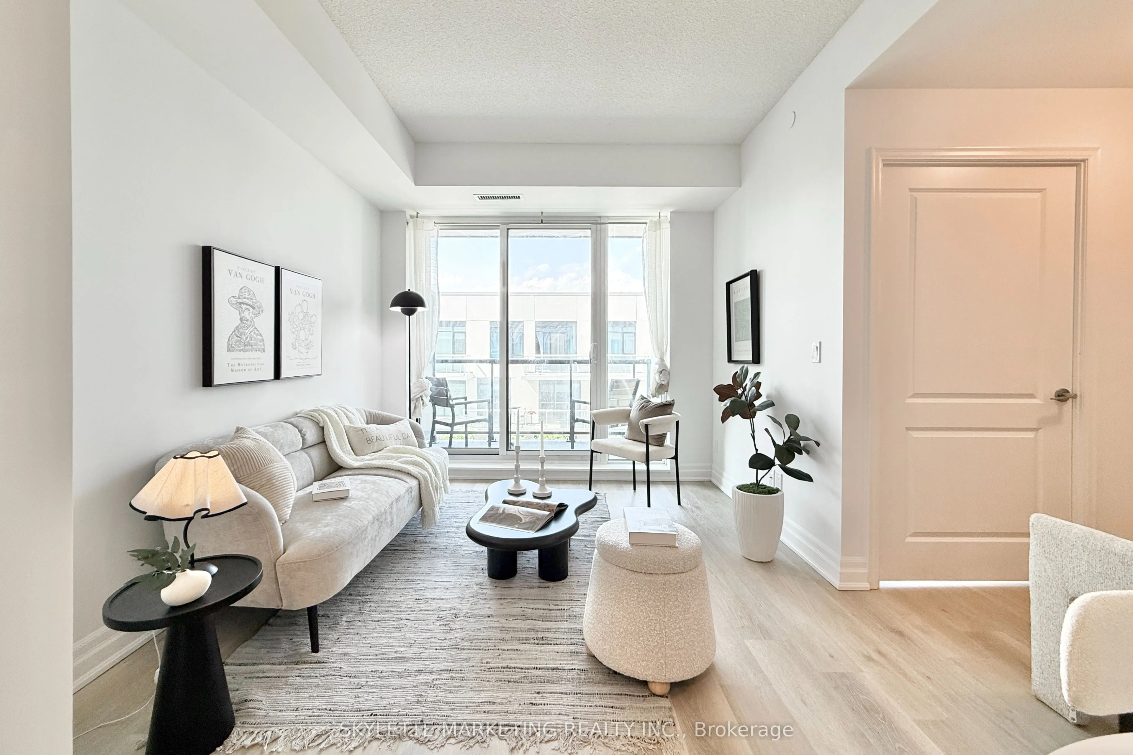 8 Rouge Valley Drive W, #718