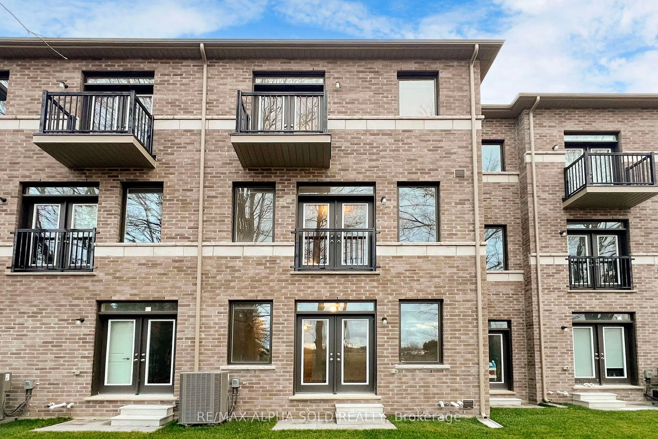66 Puisaya Drive