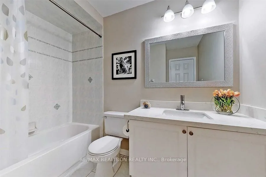 11 Selkirk Drive