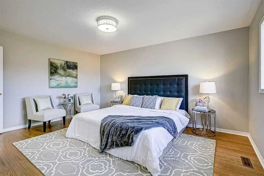 11 Selkirk Drive
