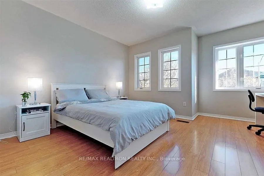 11 Selkirk Drive