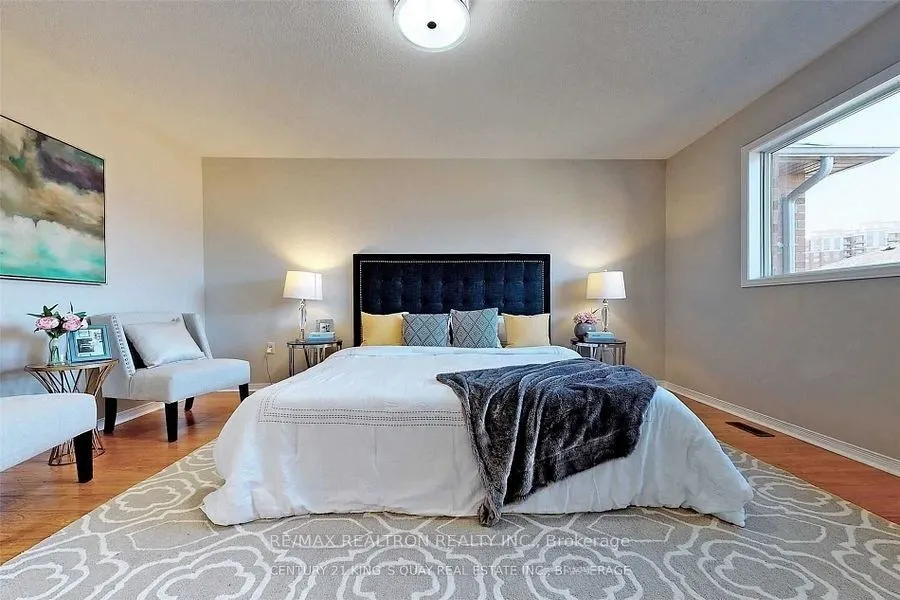 11 Selkirk Drive