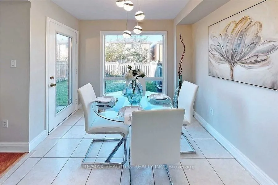 11 Selkirk Drive