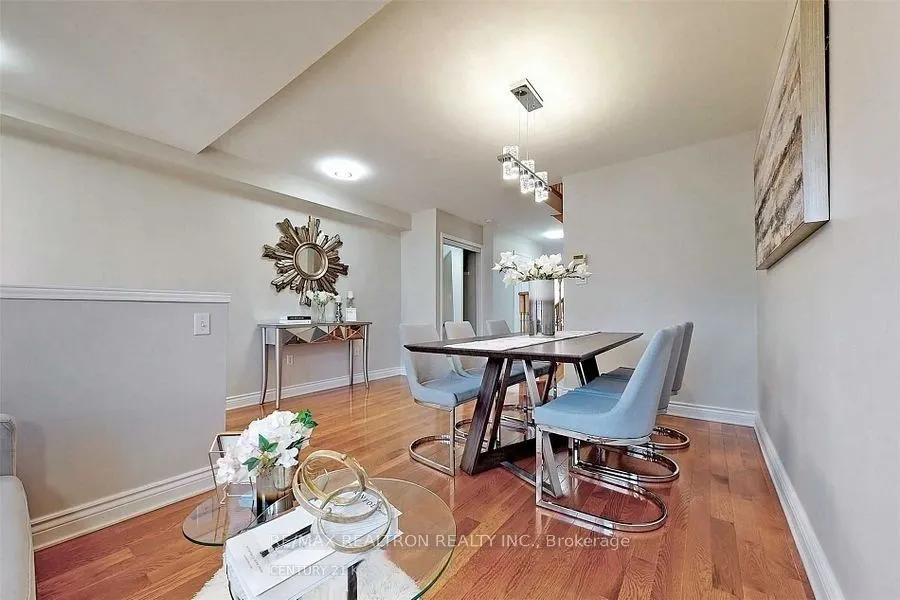 11 Selkirk Drive