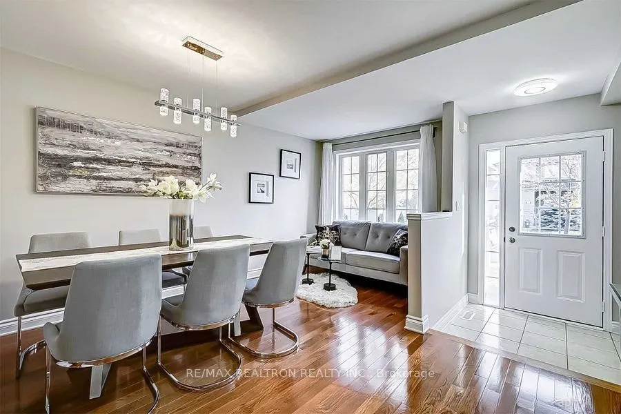 11 Selkirk Drive
