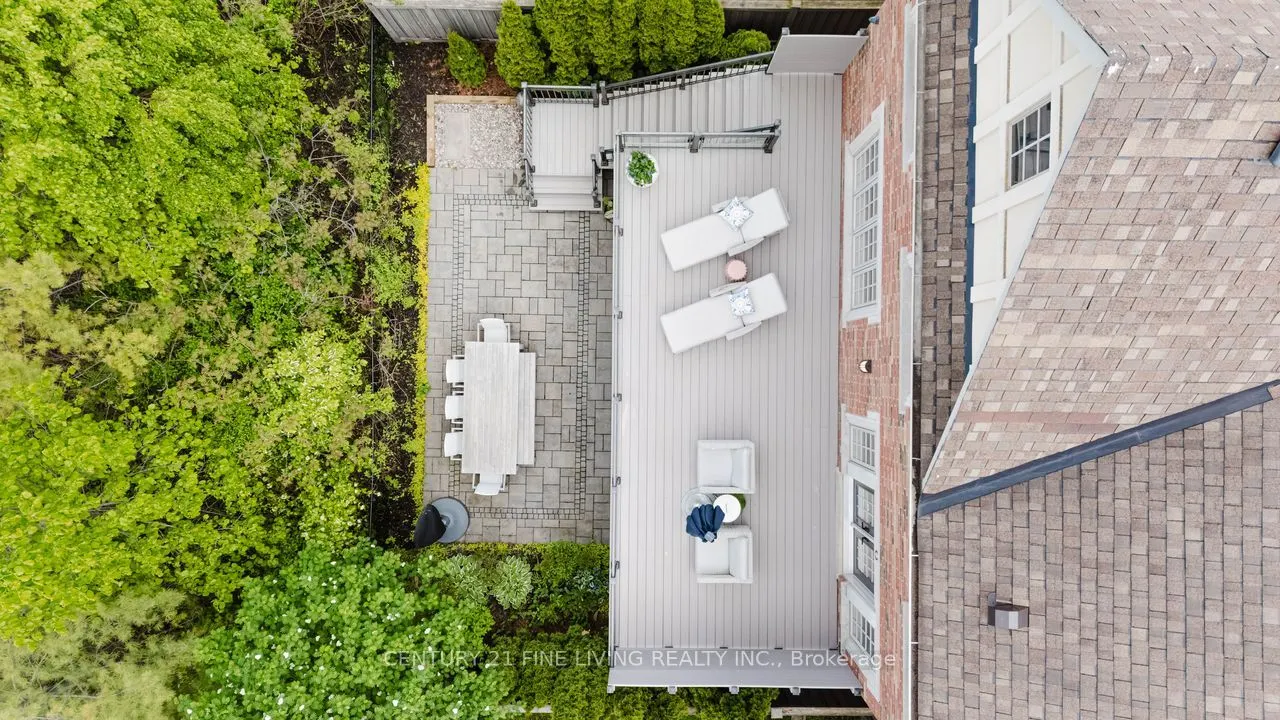 96 Wolf Creek Crescent